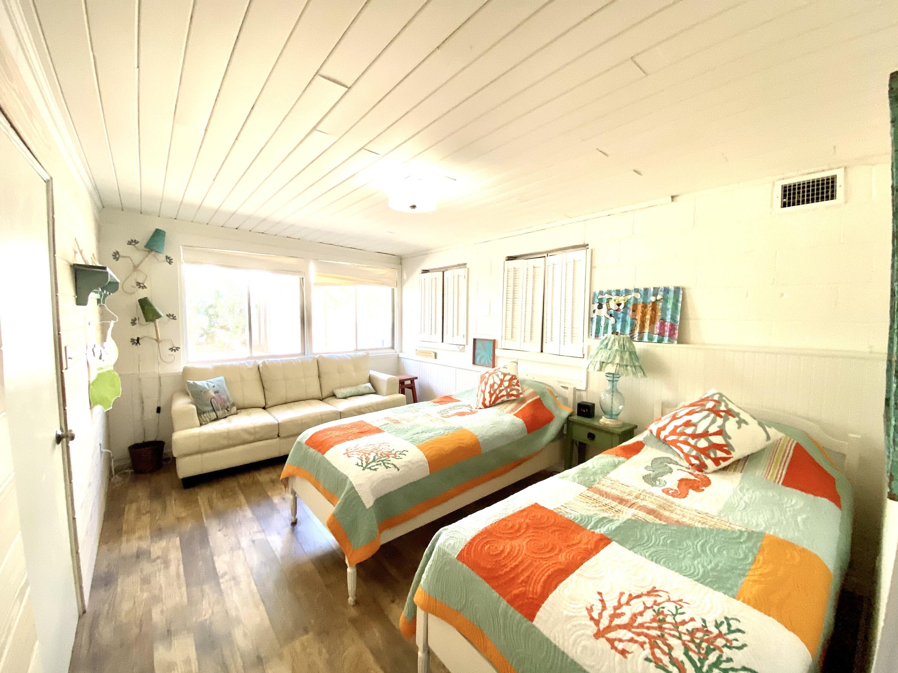 SEAGROVE 3RD ADDN - Residential