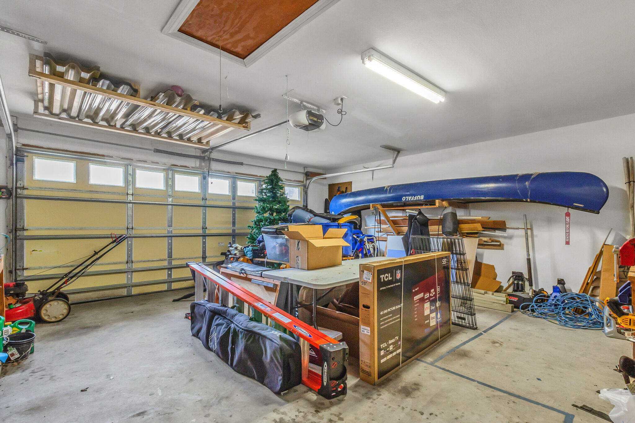 CASTELAR - Residential Lease