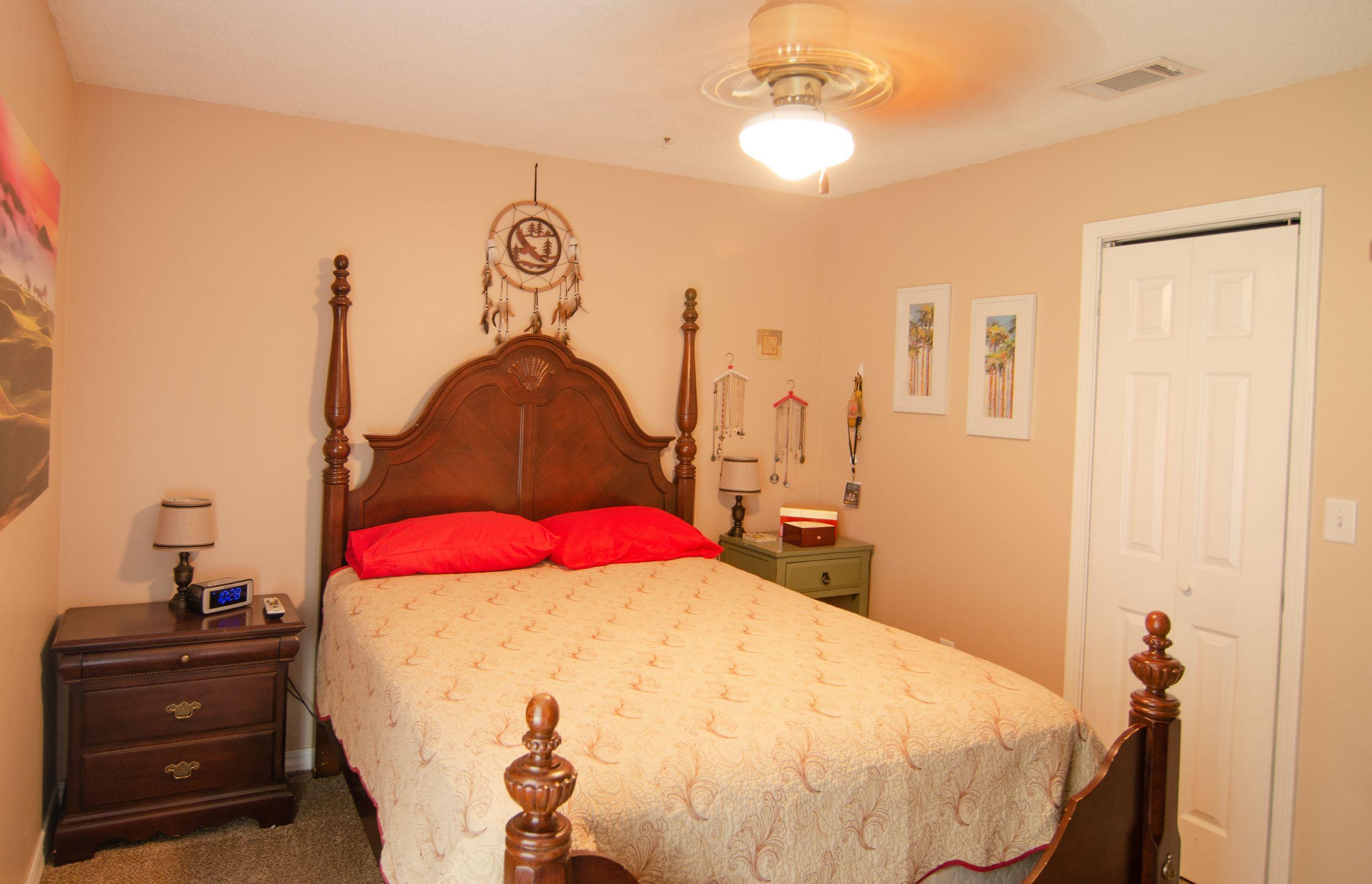 SHOAL CREEK MANOR WEST - Residential