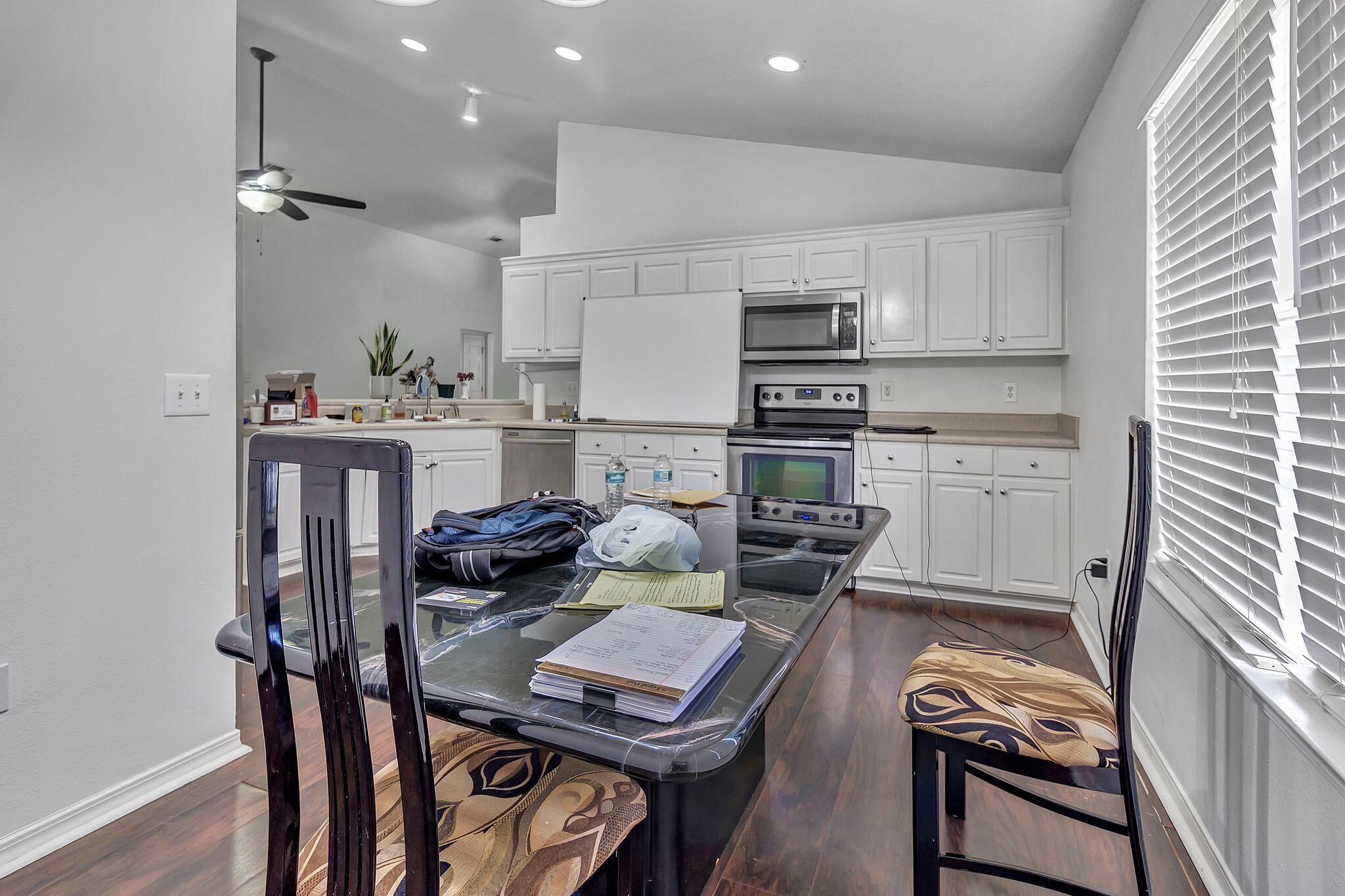 VICTORIAN VILLAGE - Residential Lease