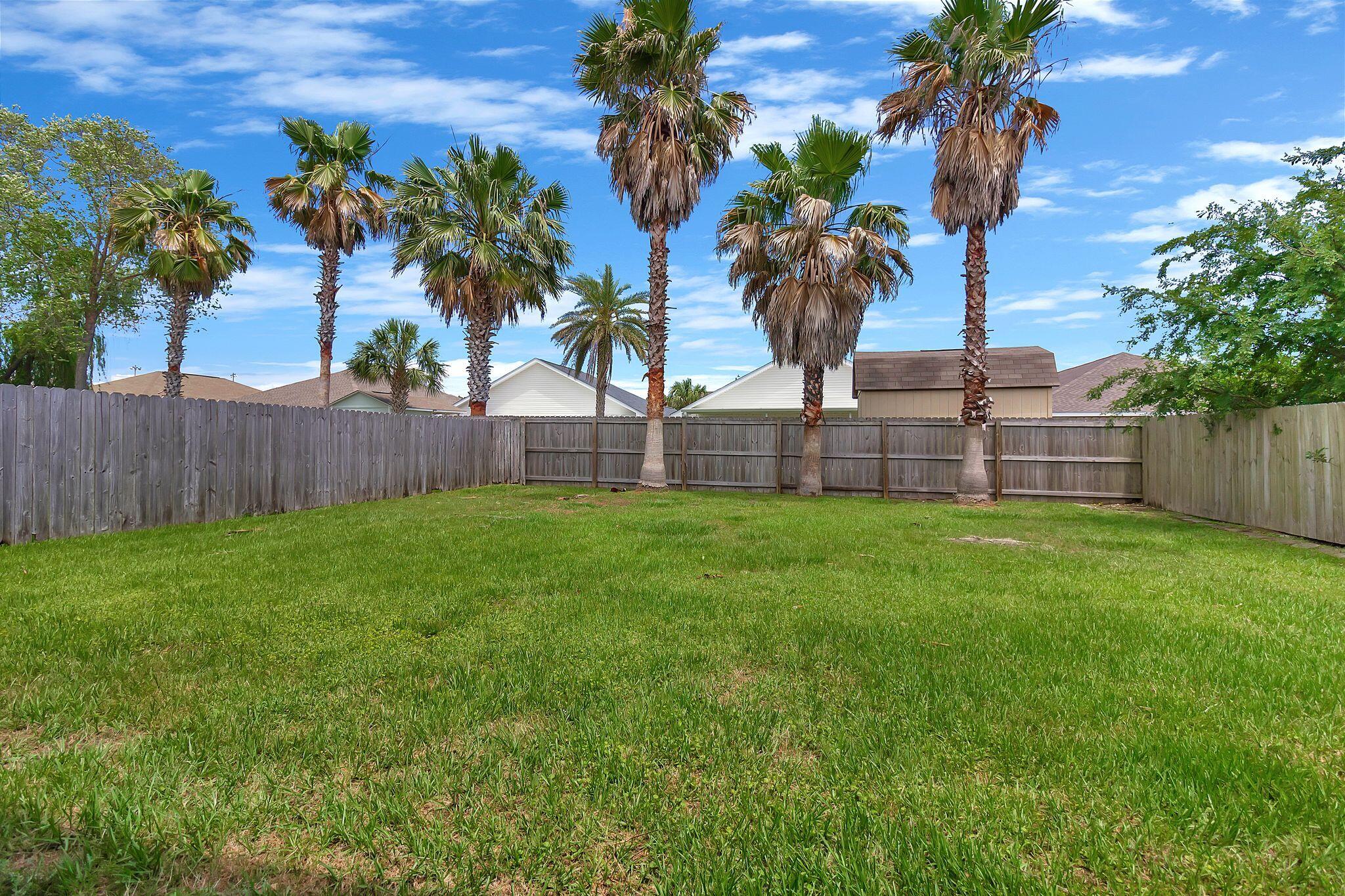VICTORIAN VILLAGE - Residential Lease