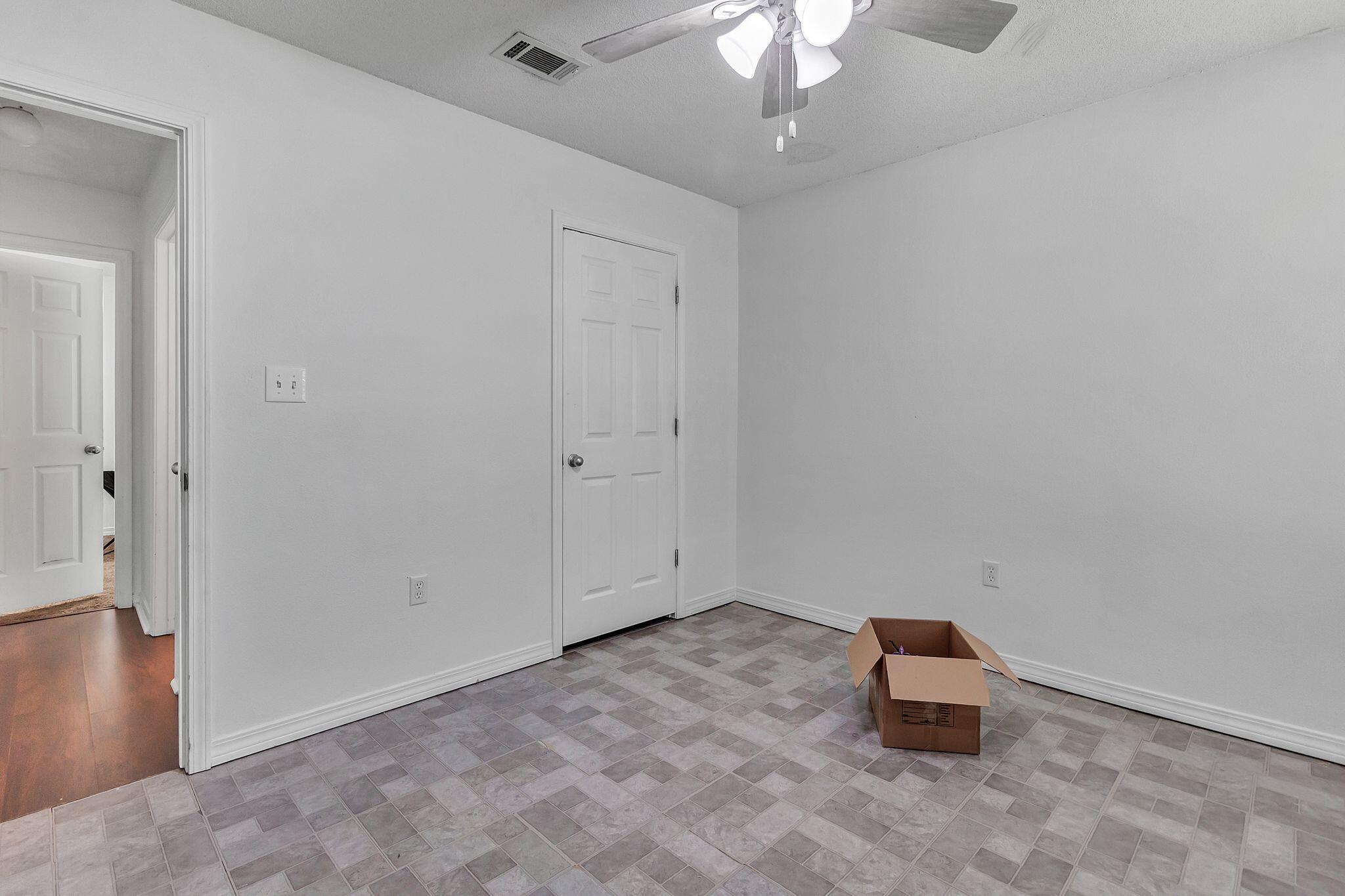 VICTORIAN VILLAGE - Residential Lease