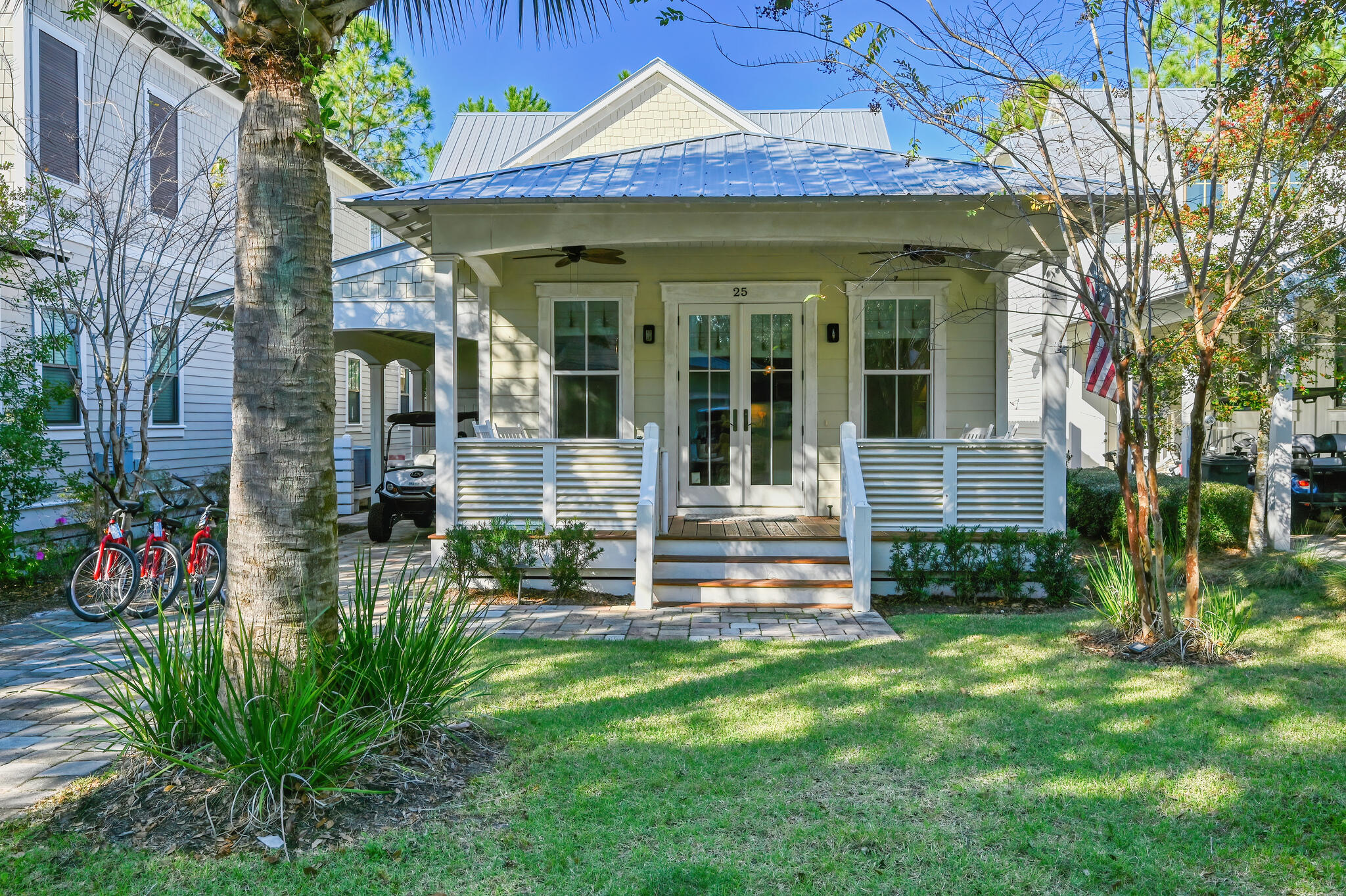 COTTAGES AT EASTERN LAKE - Residential