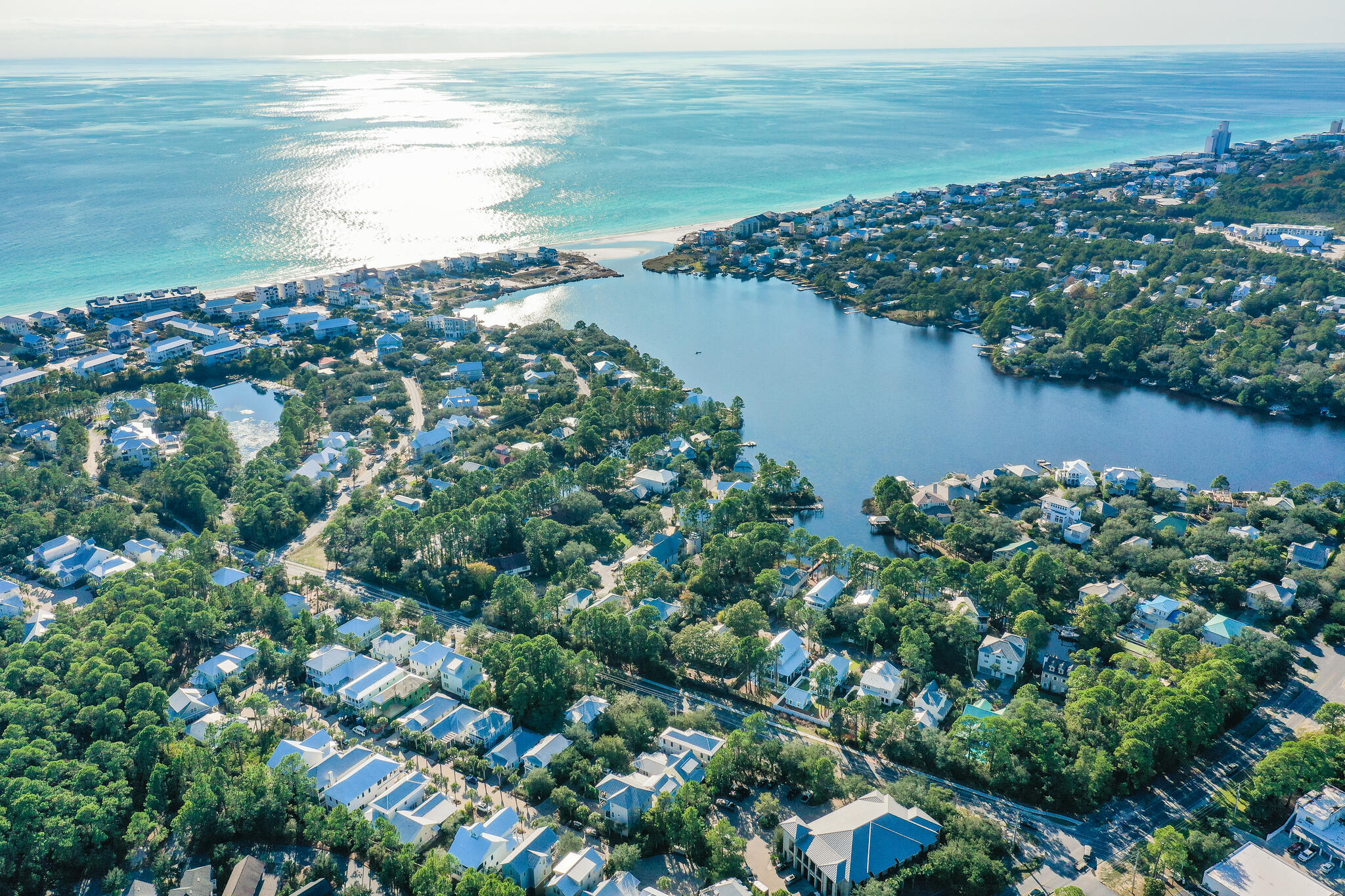 COTTAGES AT EASTERN LAKE - Residential