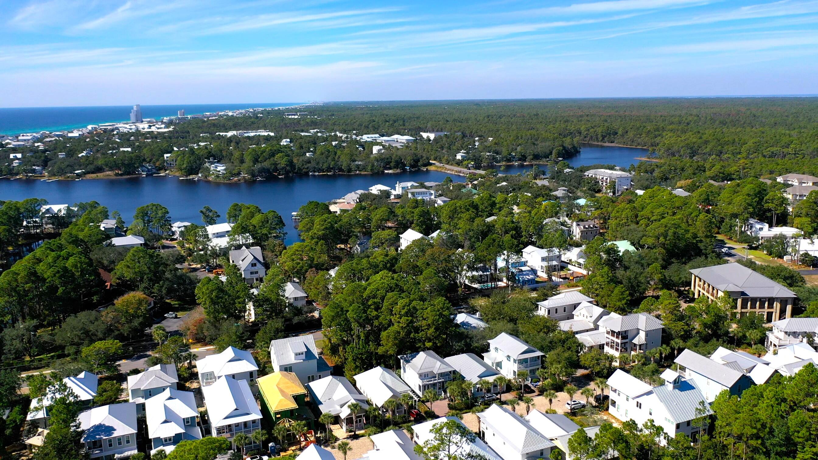 COTTAGES AT EASTERN LAKE - Residential
