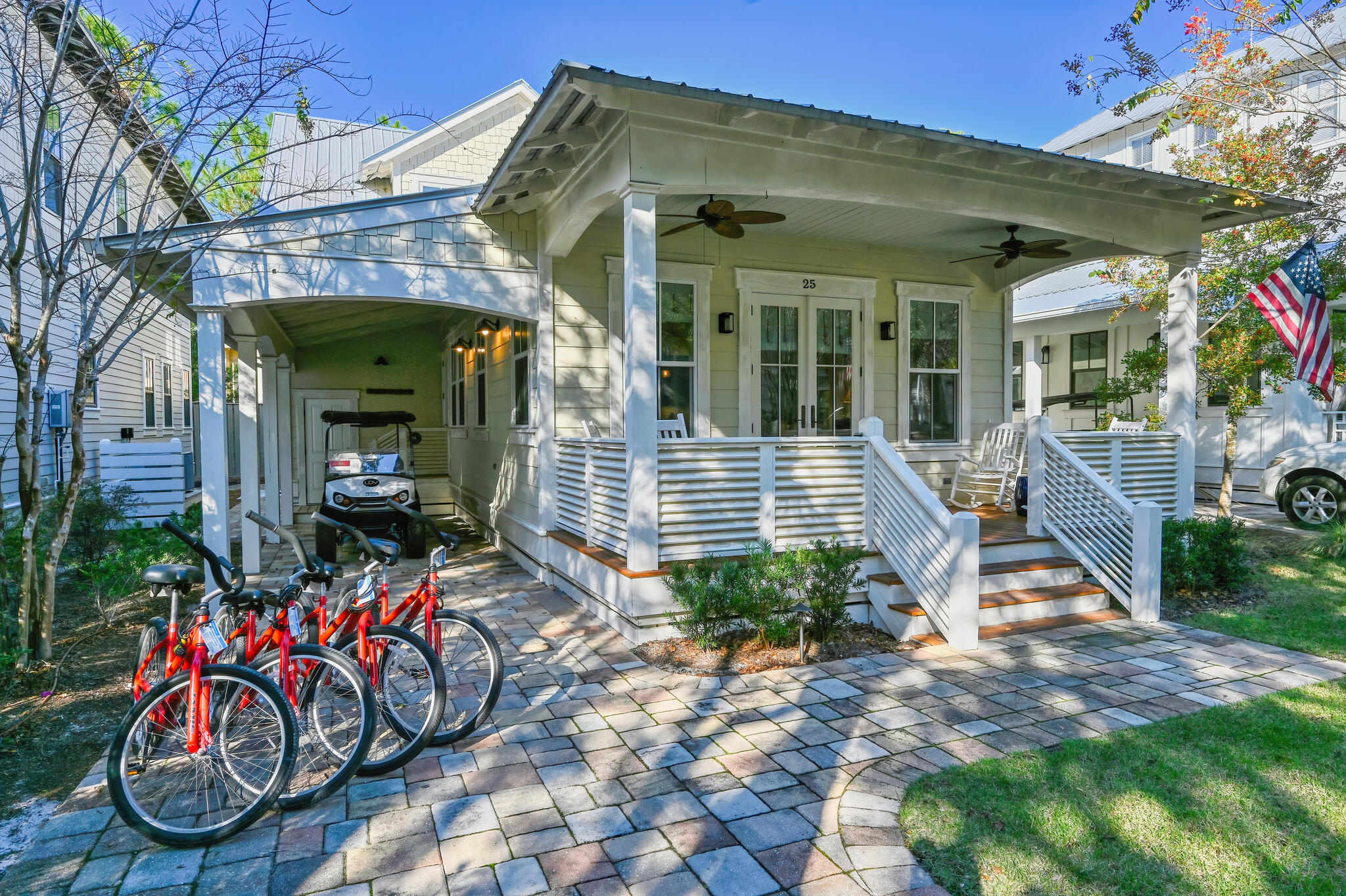 COTTAGES AT EASTERN LAKE - Residential