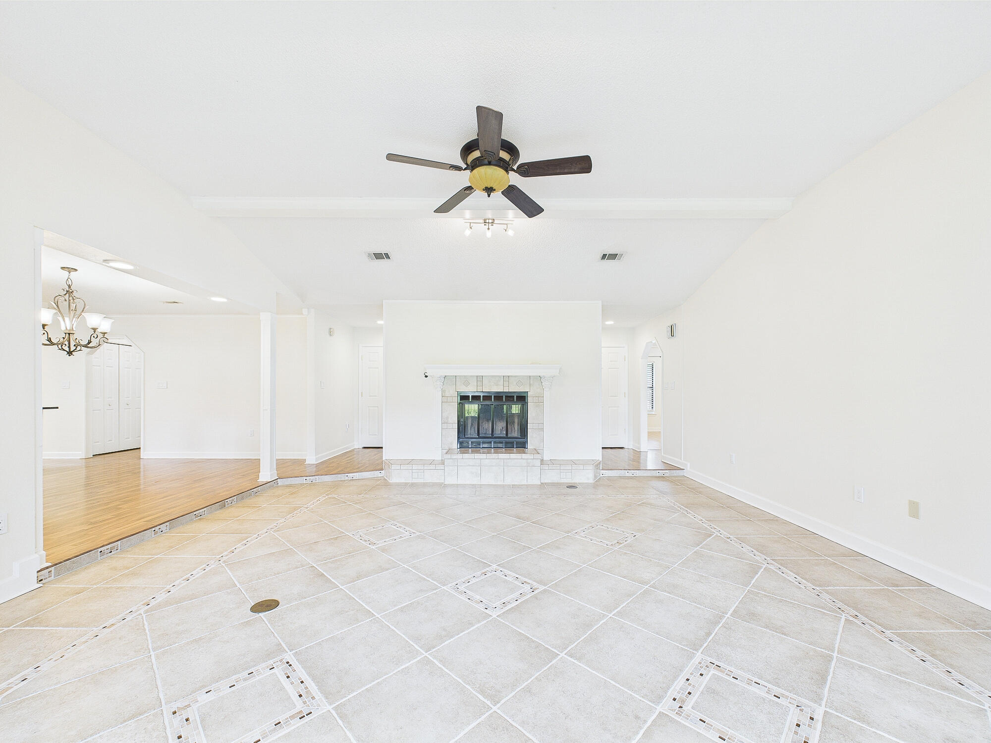 ROCKY BAYOU COUNTRY CLUB ESTATES 3 - Residential