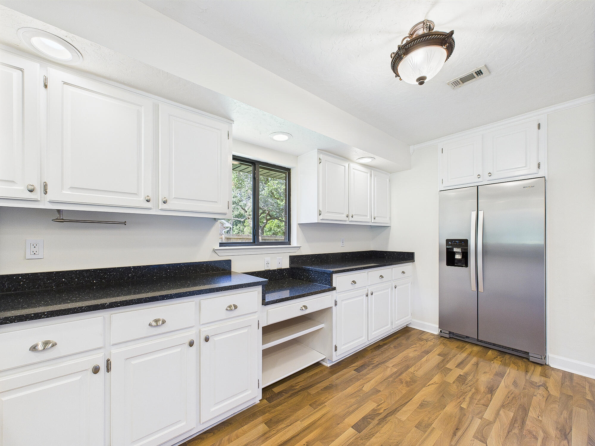ROCKY BAYOU COUNTRY CLUB ESTATES 3 - Residential