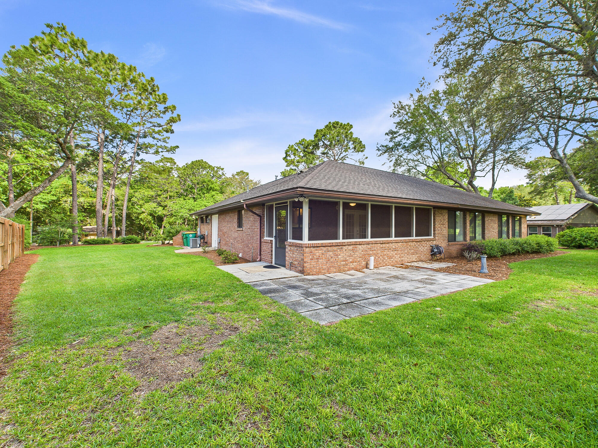 ROCKY BAYOU COUNTRY CLUB ESTATES 3 - Residential