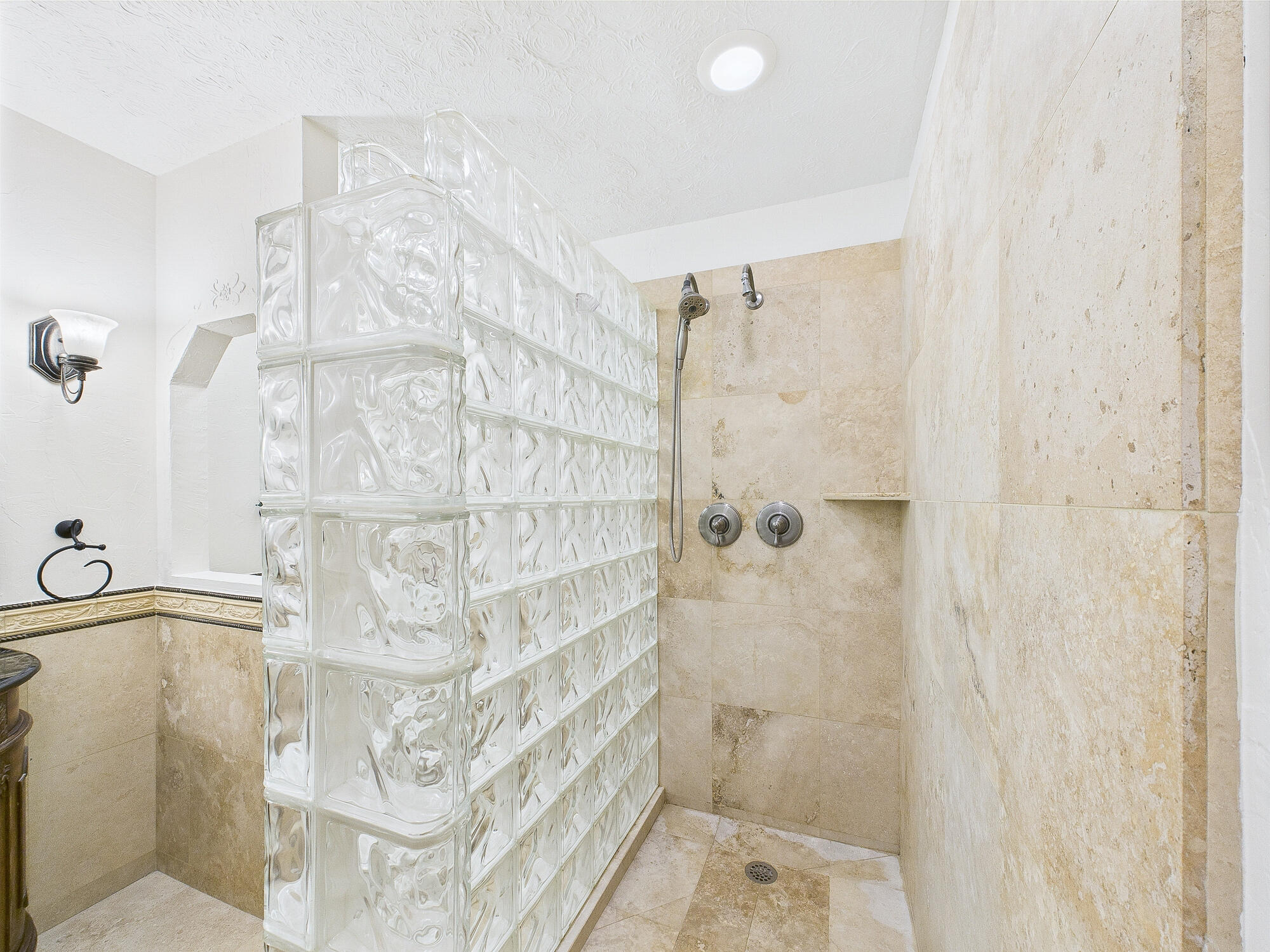 ROCKY BAYOU COUNTRY CLUB ESTATES 3 - Residential