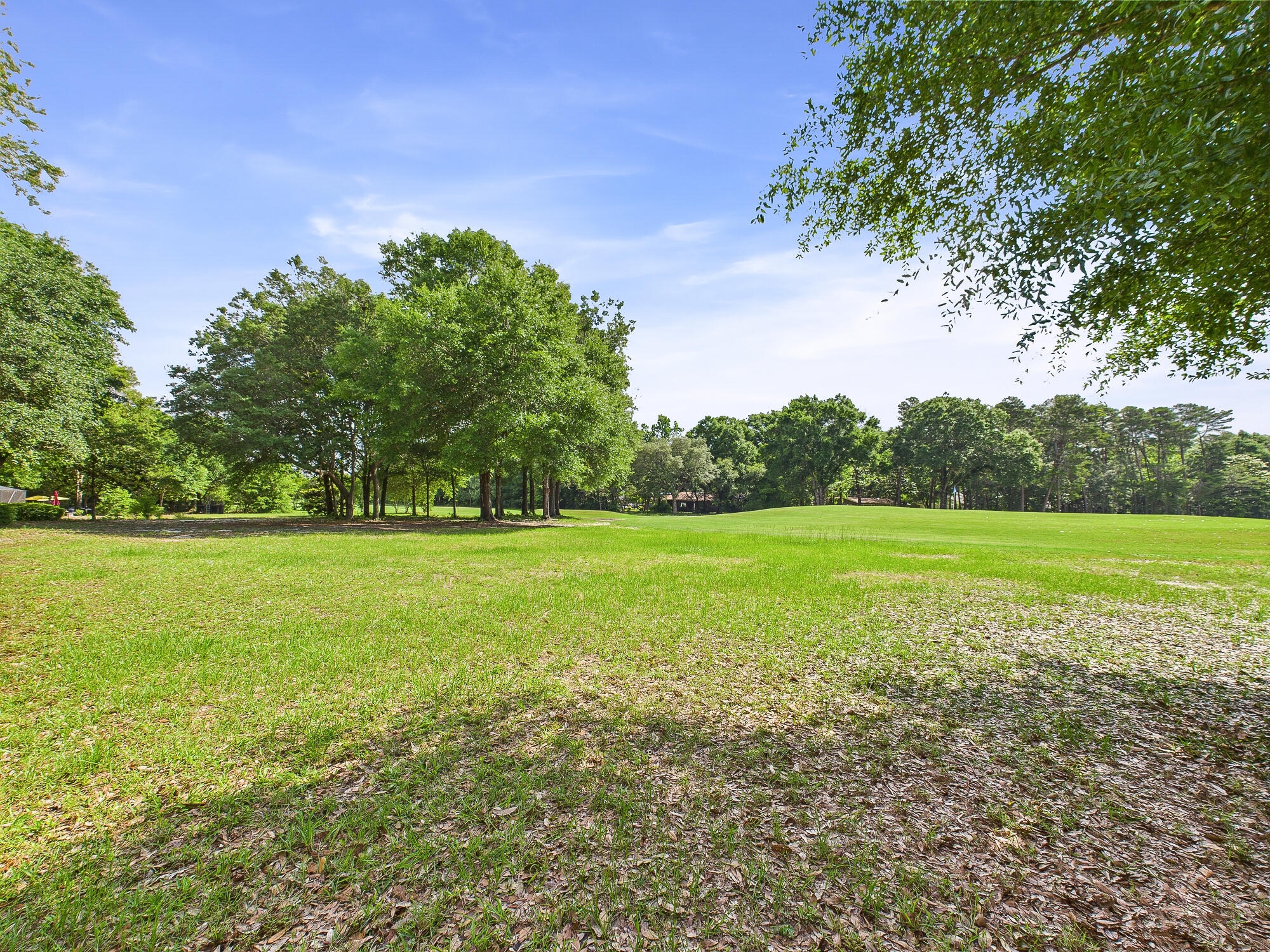 ROCKY BAYOU COUNTRY CLUB ESTATES 3 - Residential