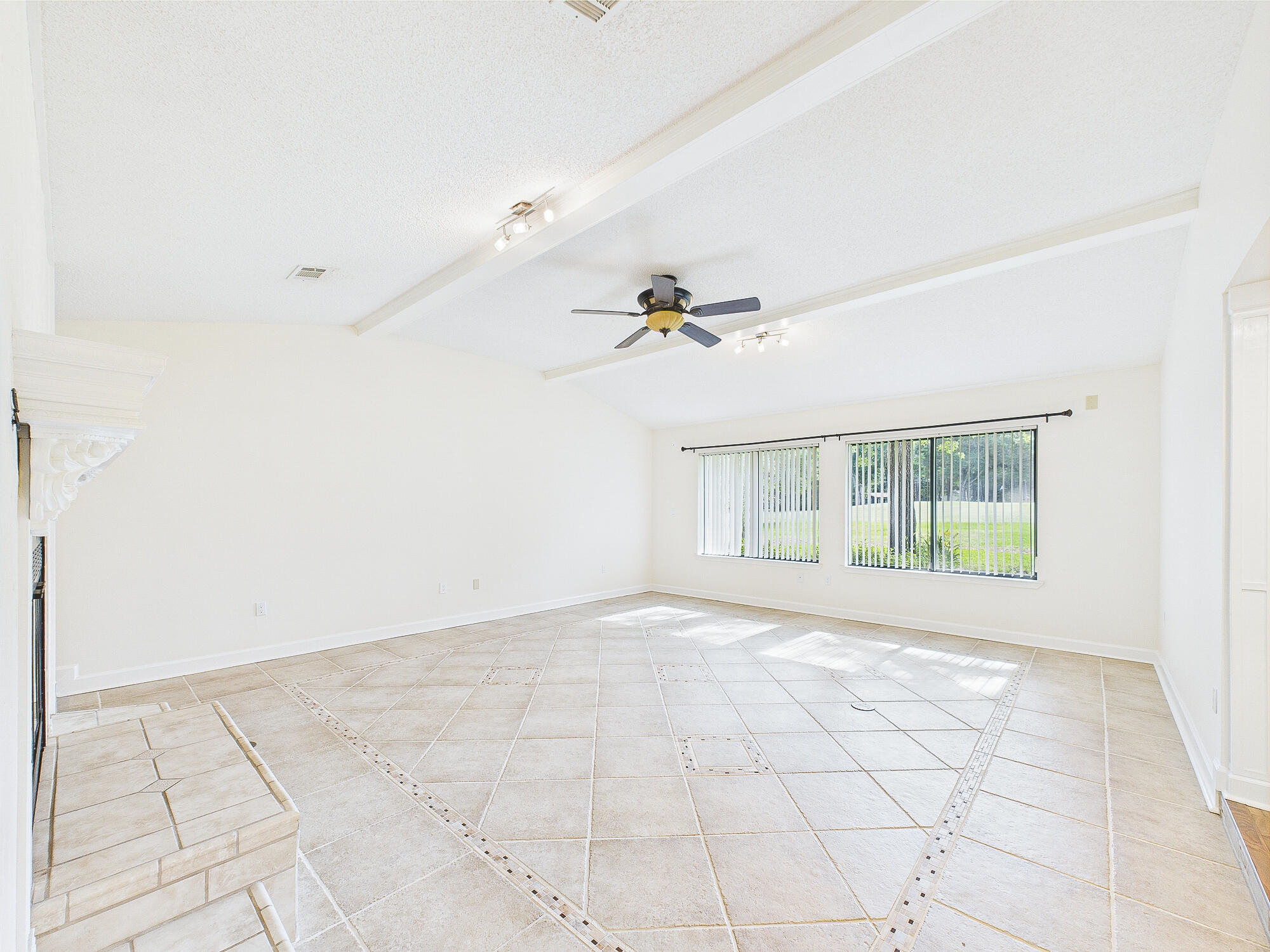 ROCKY BAYOU COUNTRY CLUB ESTATES 3 - Residential