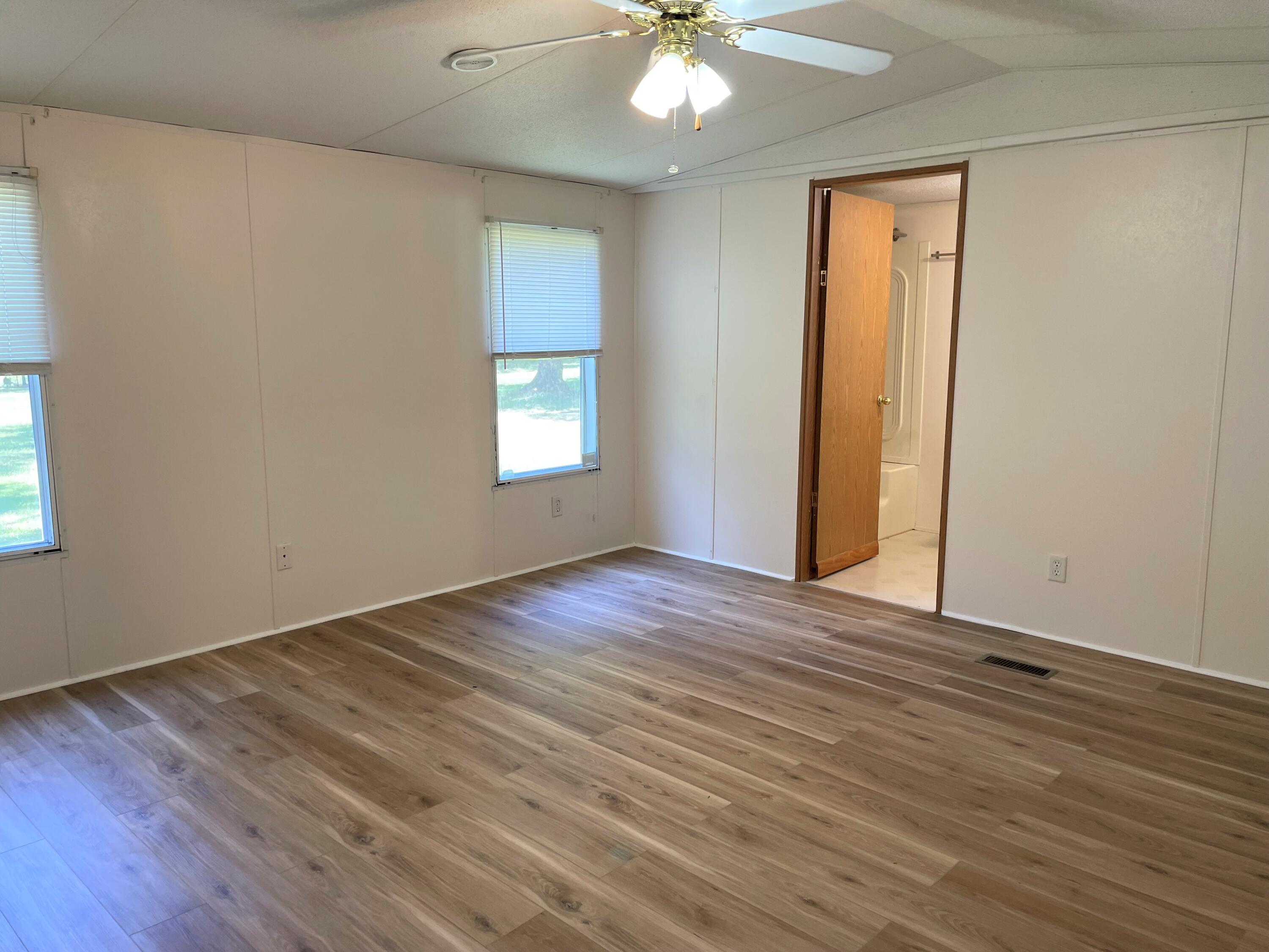 METES & BOUNDS - Residential Lease