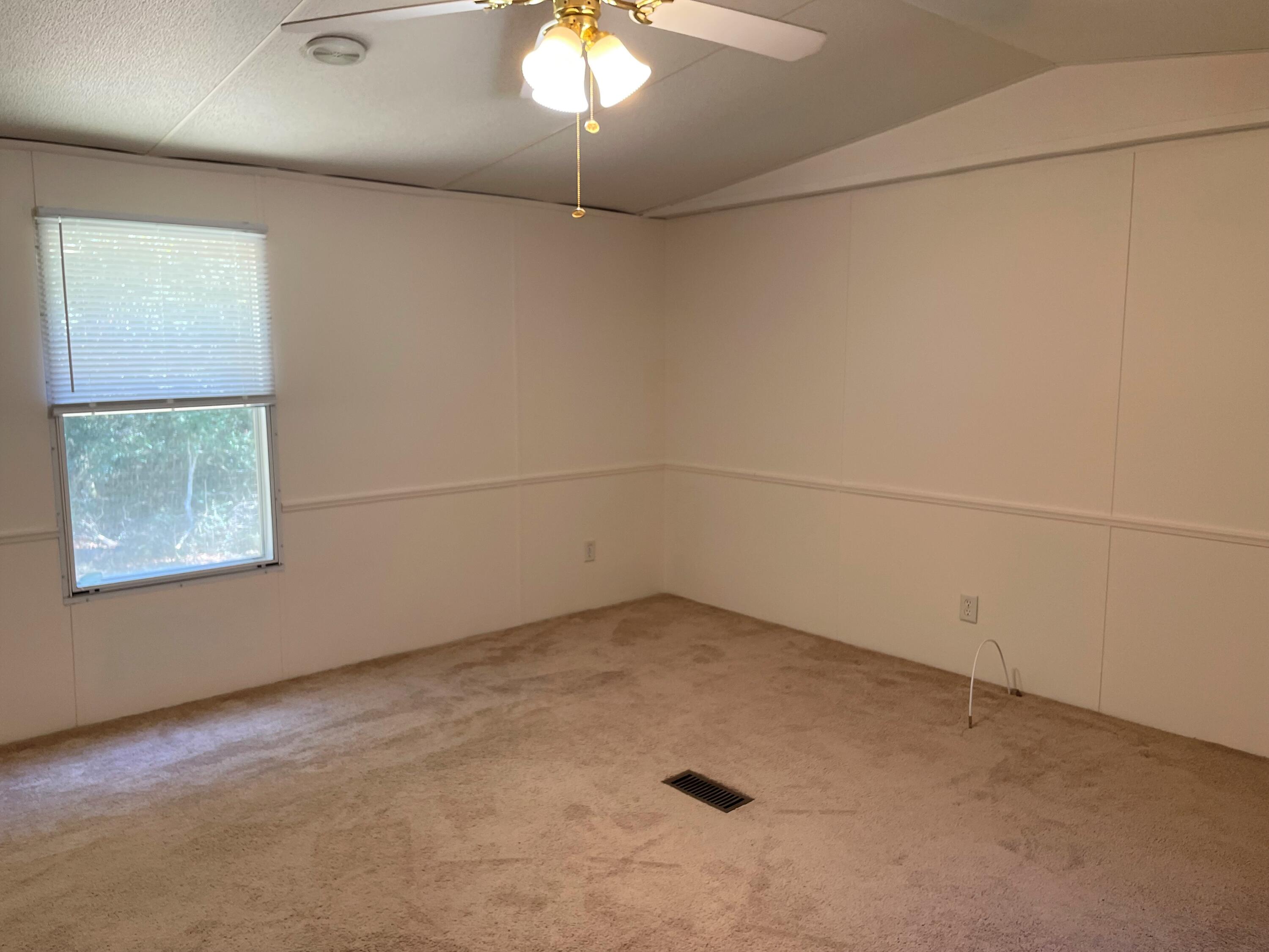 METES & BOUNDS - Residential Lease