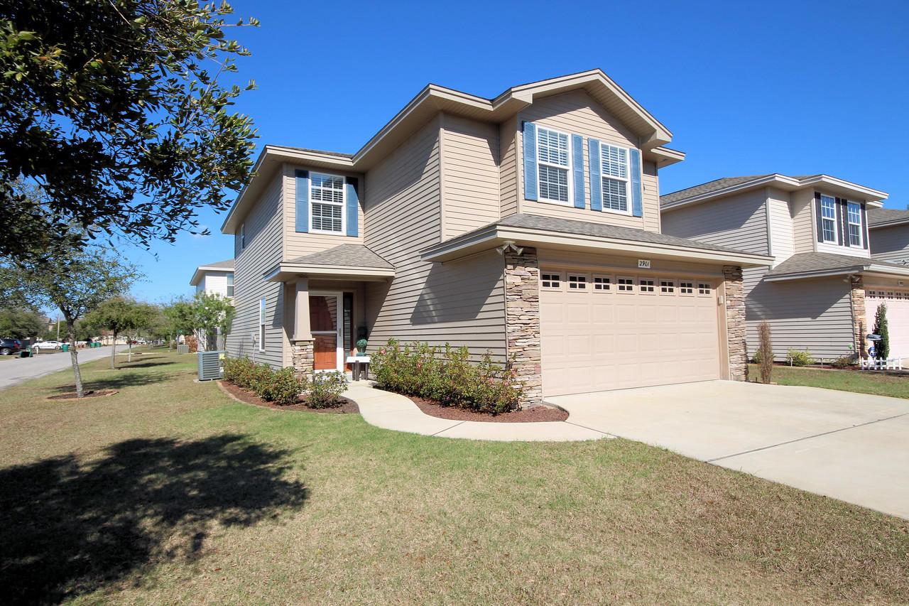 SUMMERWOOD - Residential