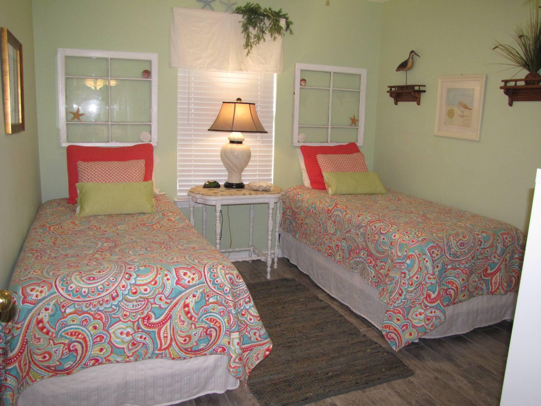 PARADISE RETREAT - Residential