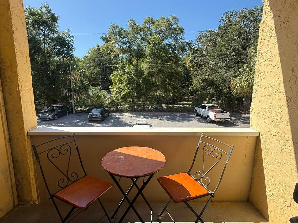 CEDARS CONDO - Residential Lease
