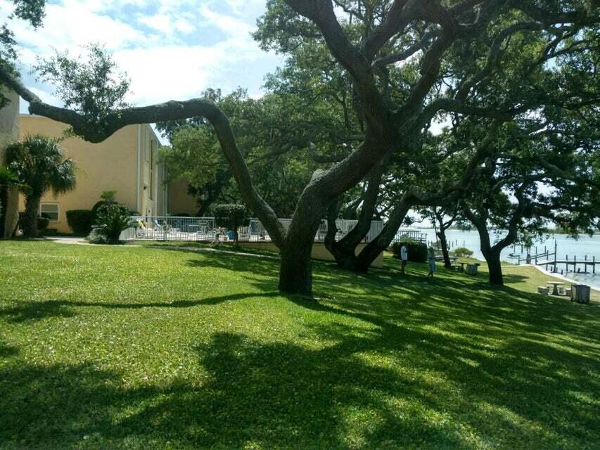 CEDARS CONDO - Residential Lease