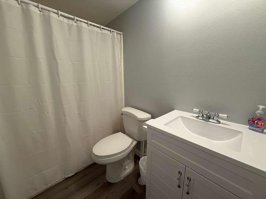 CEDARS CONDO - Residential Lease