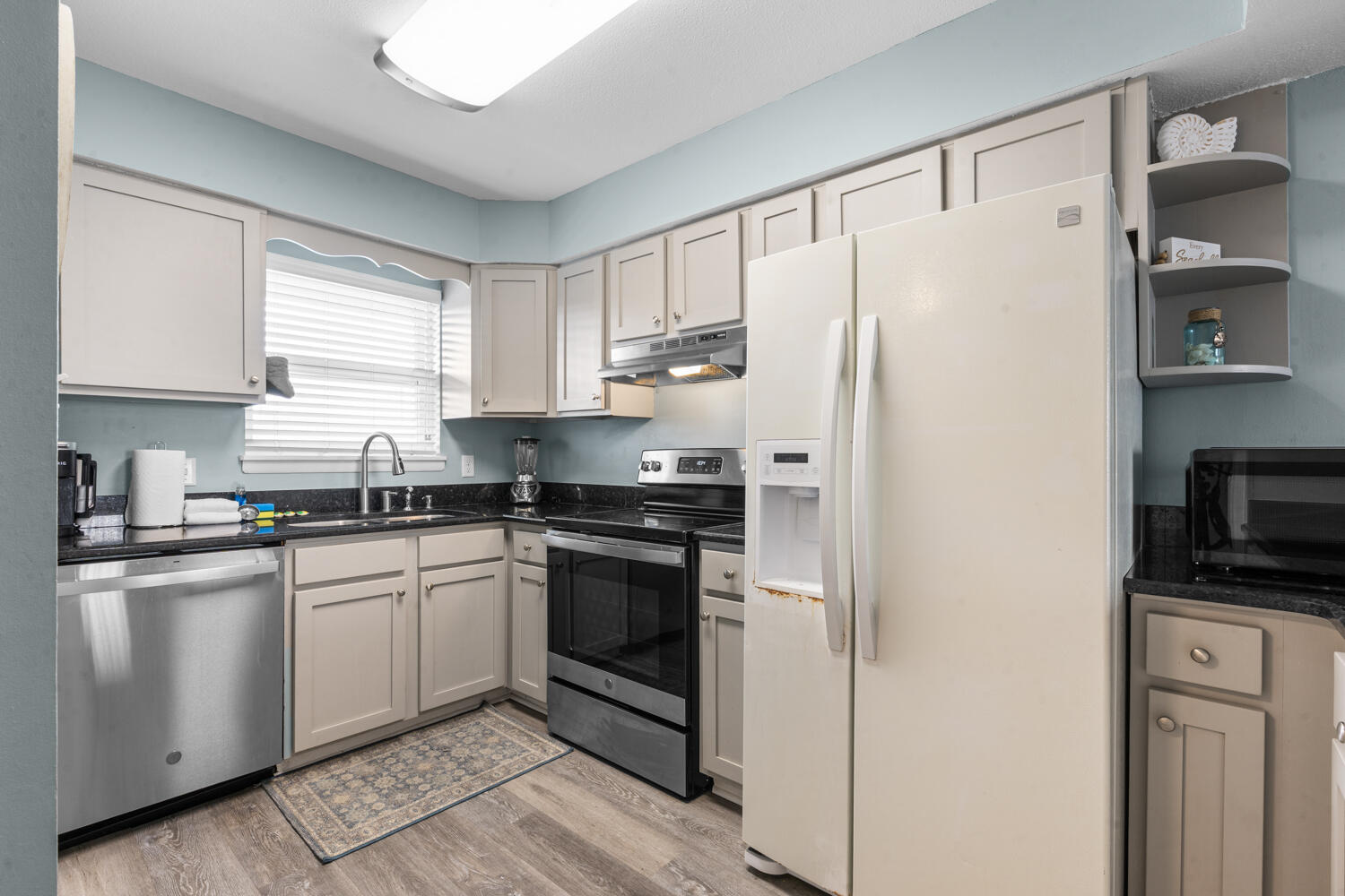 COMMODORES LANDING - Residential