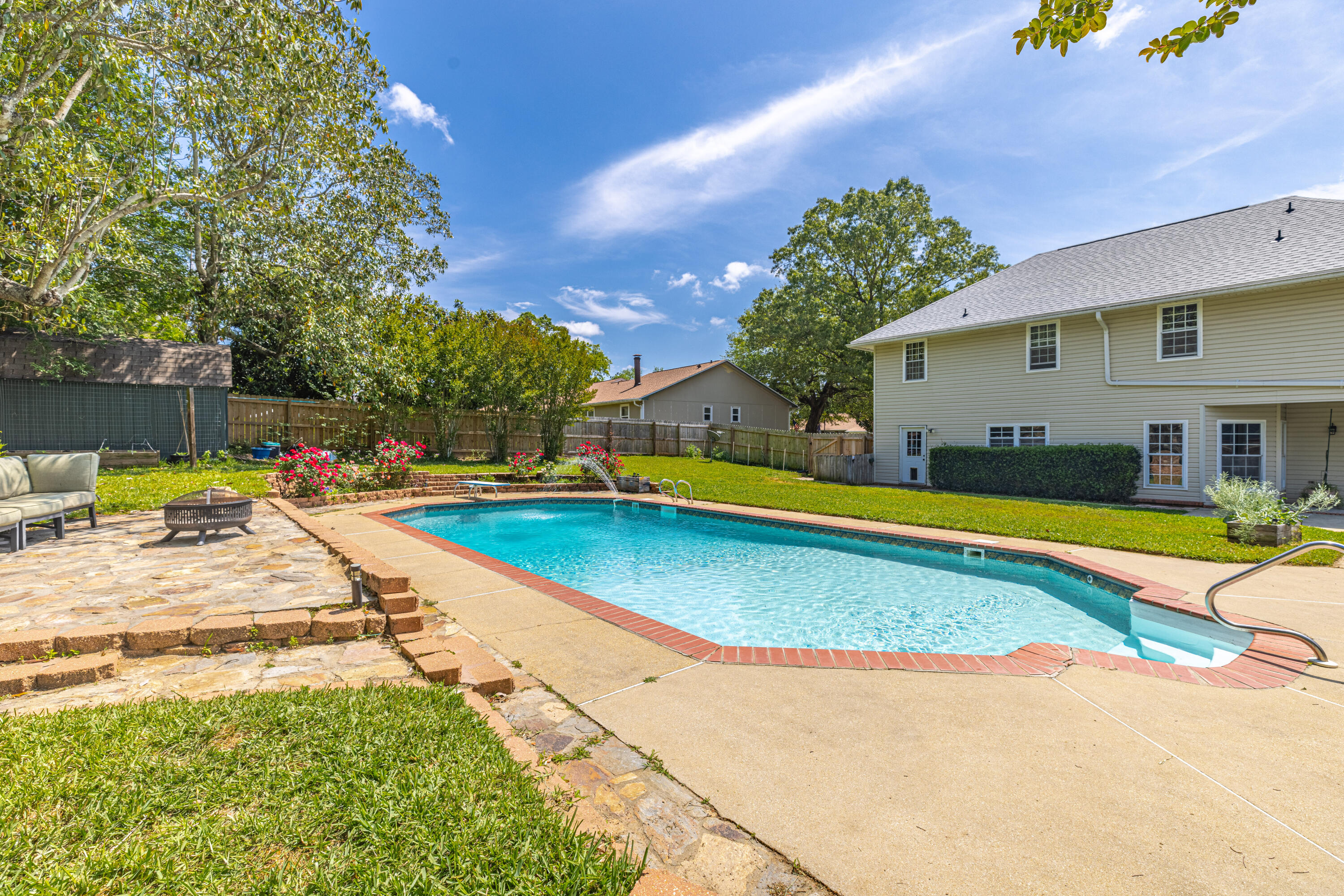 THOUSAND OAKS - Residential