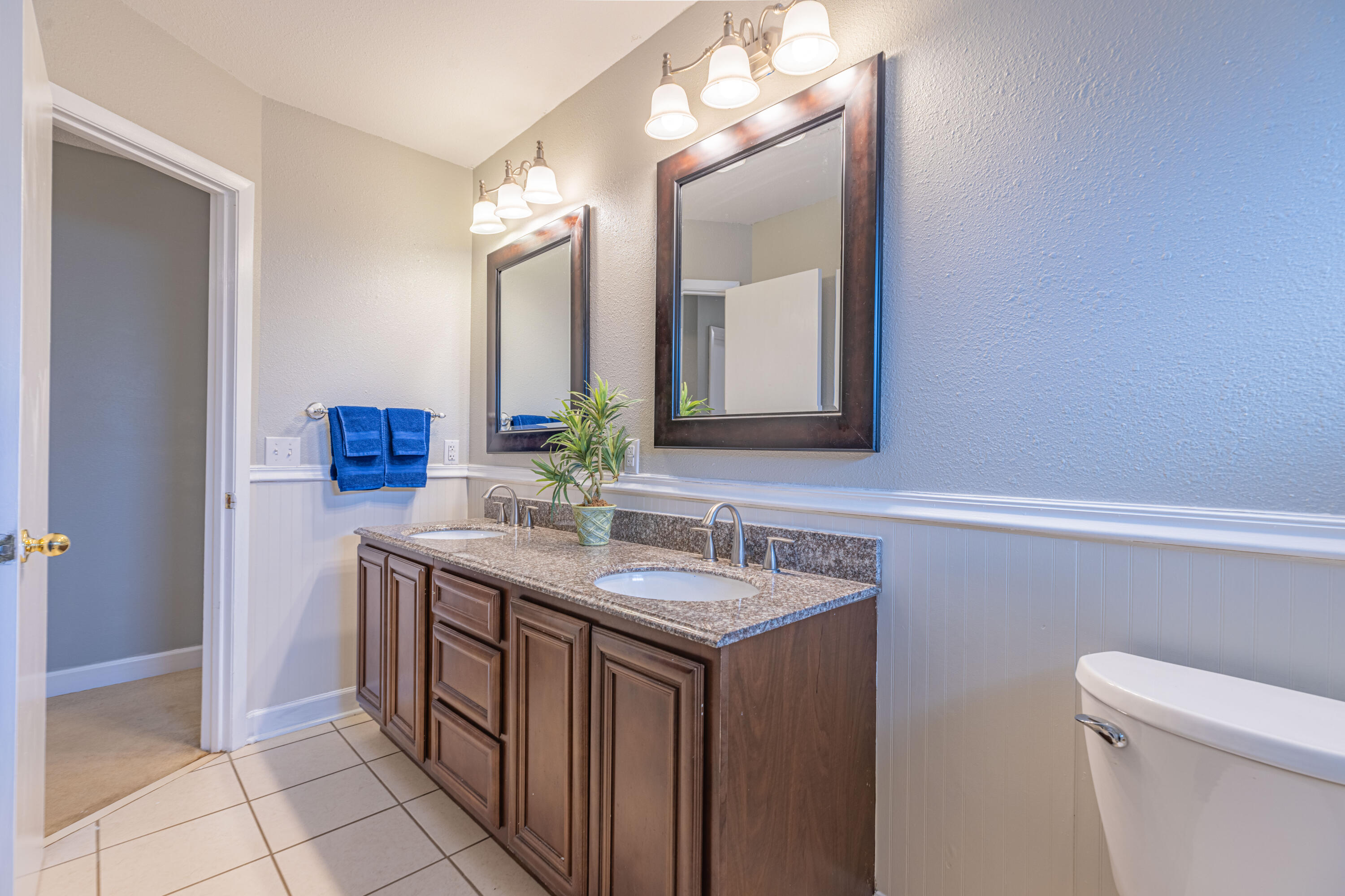 THOUSAND OAKS - Residential