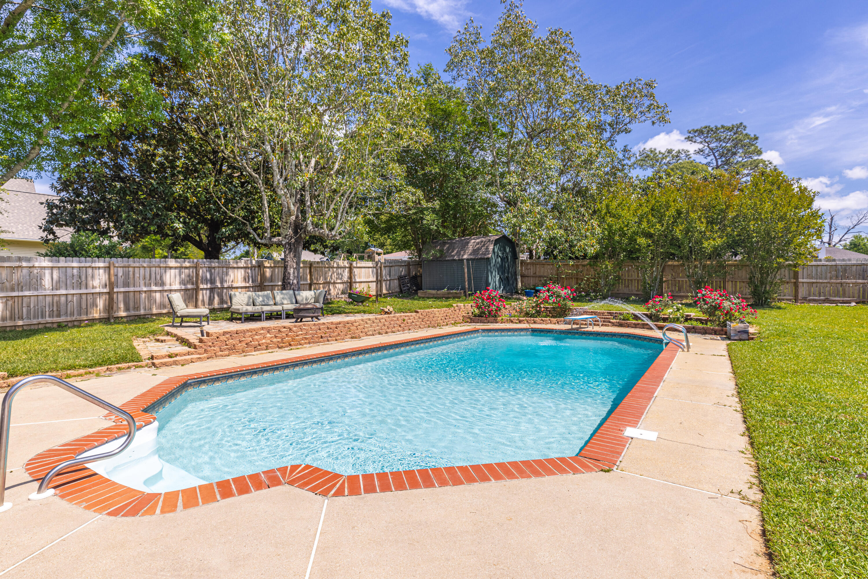 THOUSAND OAKS - Residential