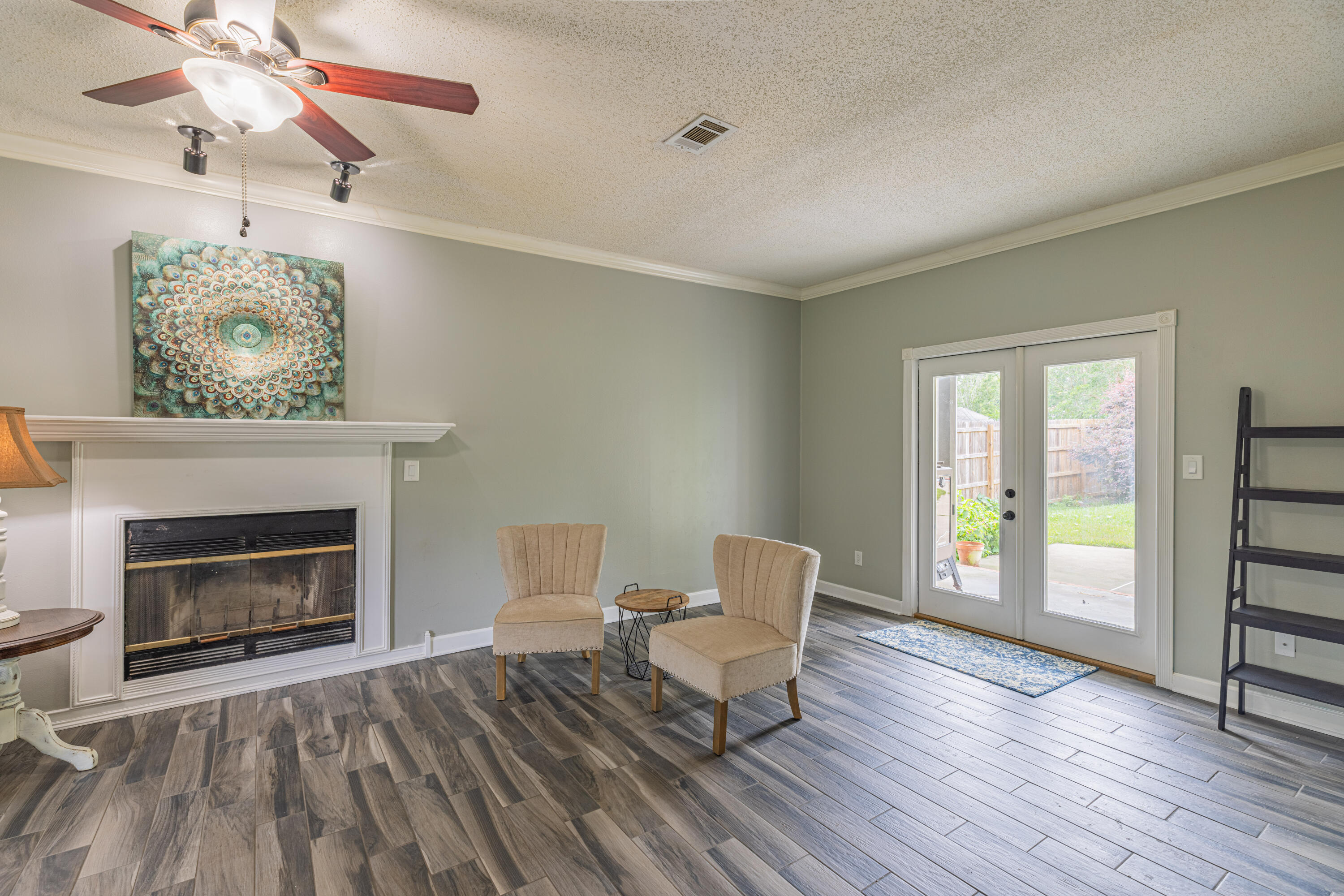 THOUSAND OAKS - Residential