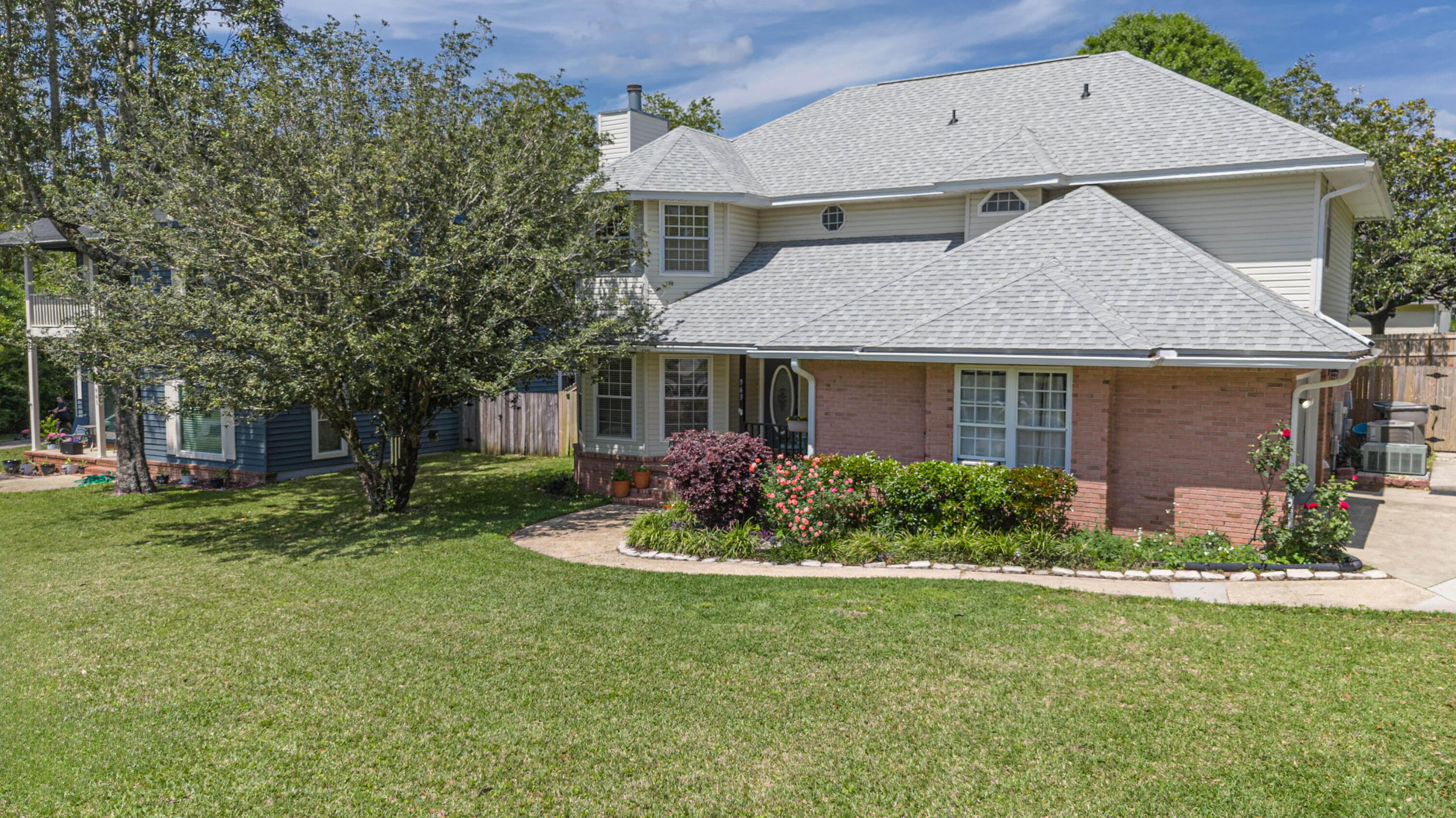 THOUSAND OAKS - Residential