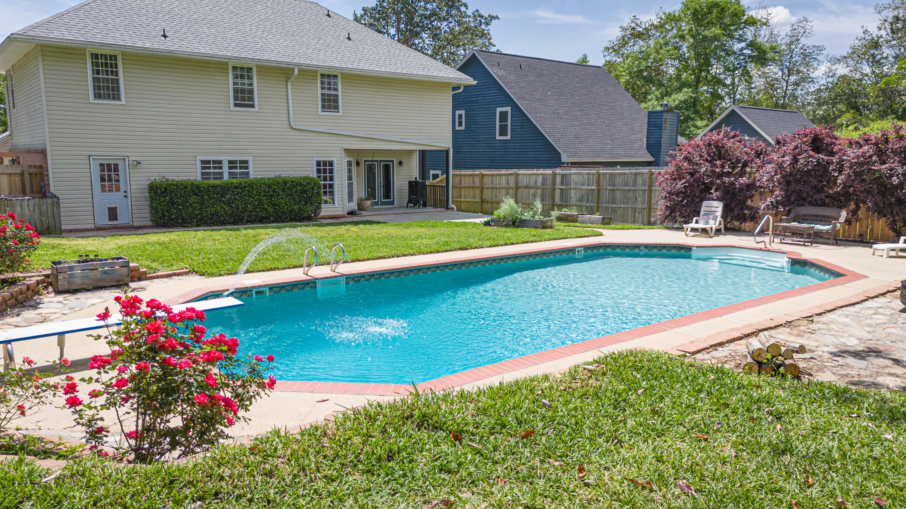 THOUSAND OAKS - Residential