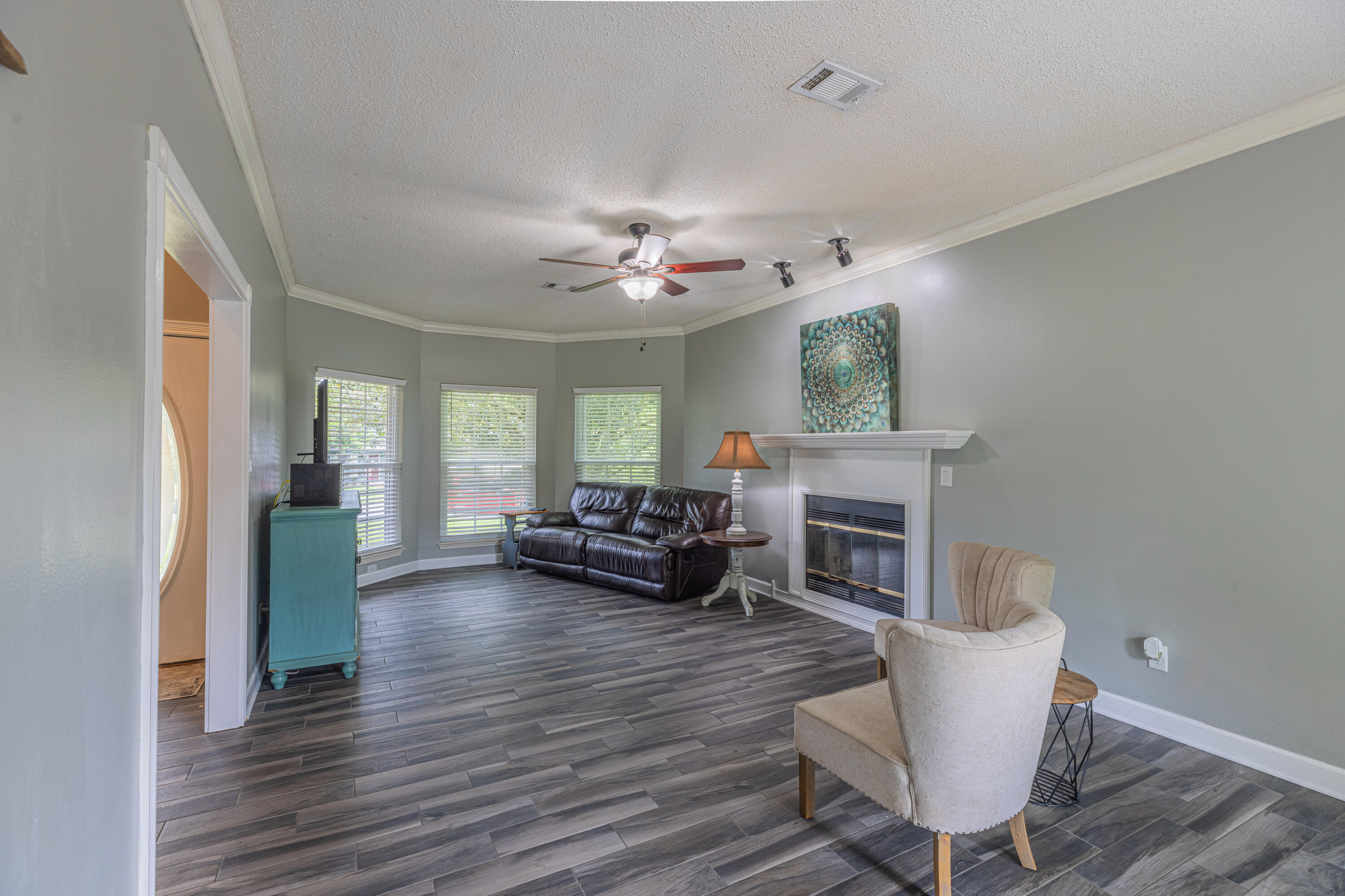 THOUSAND OAKS - Residential