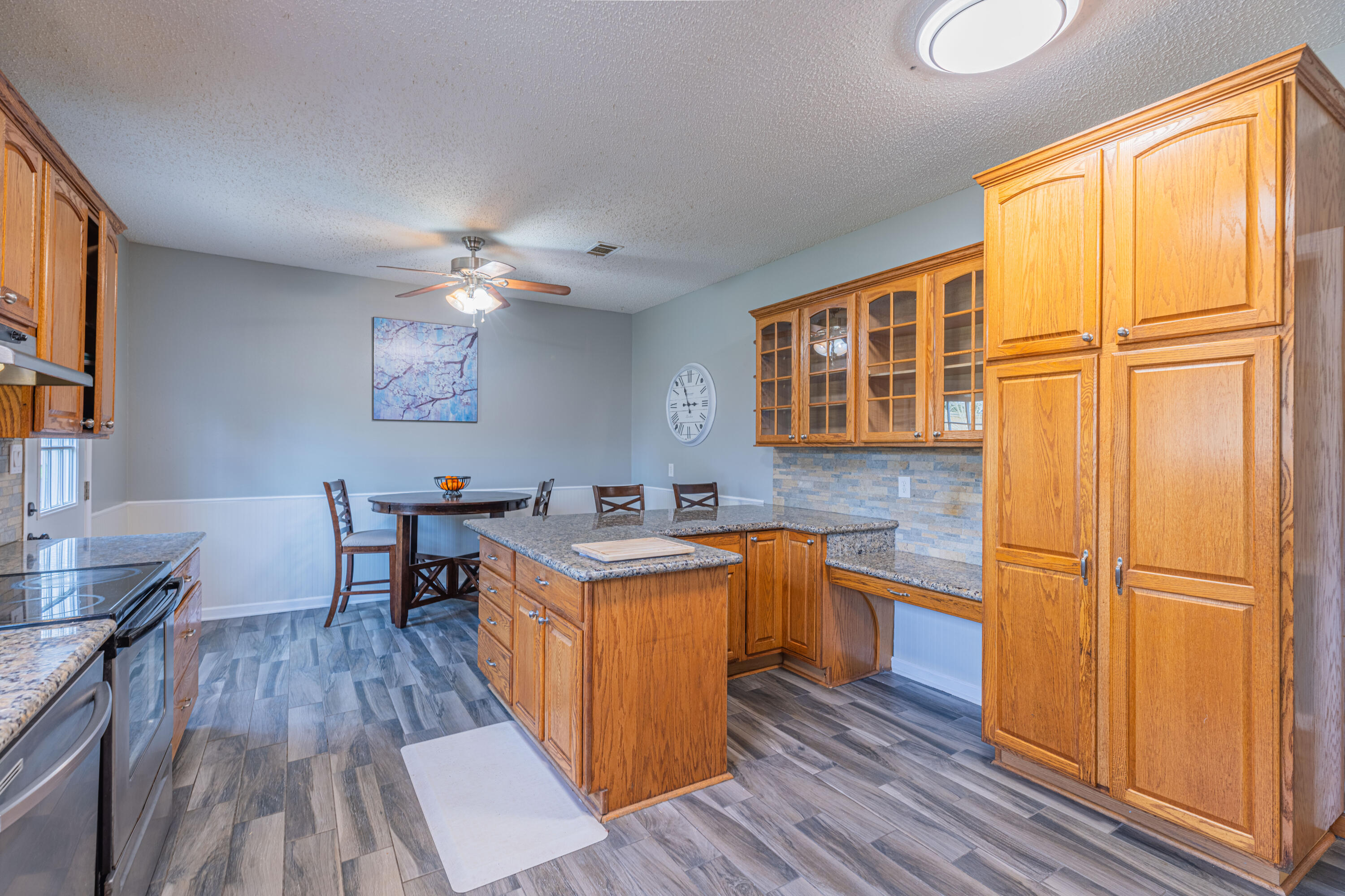 THOUSAND OAKS - Residential