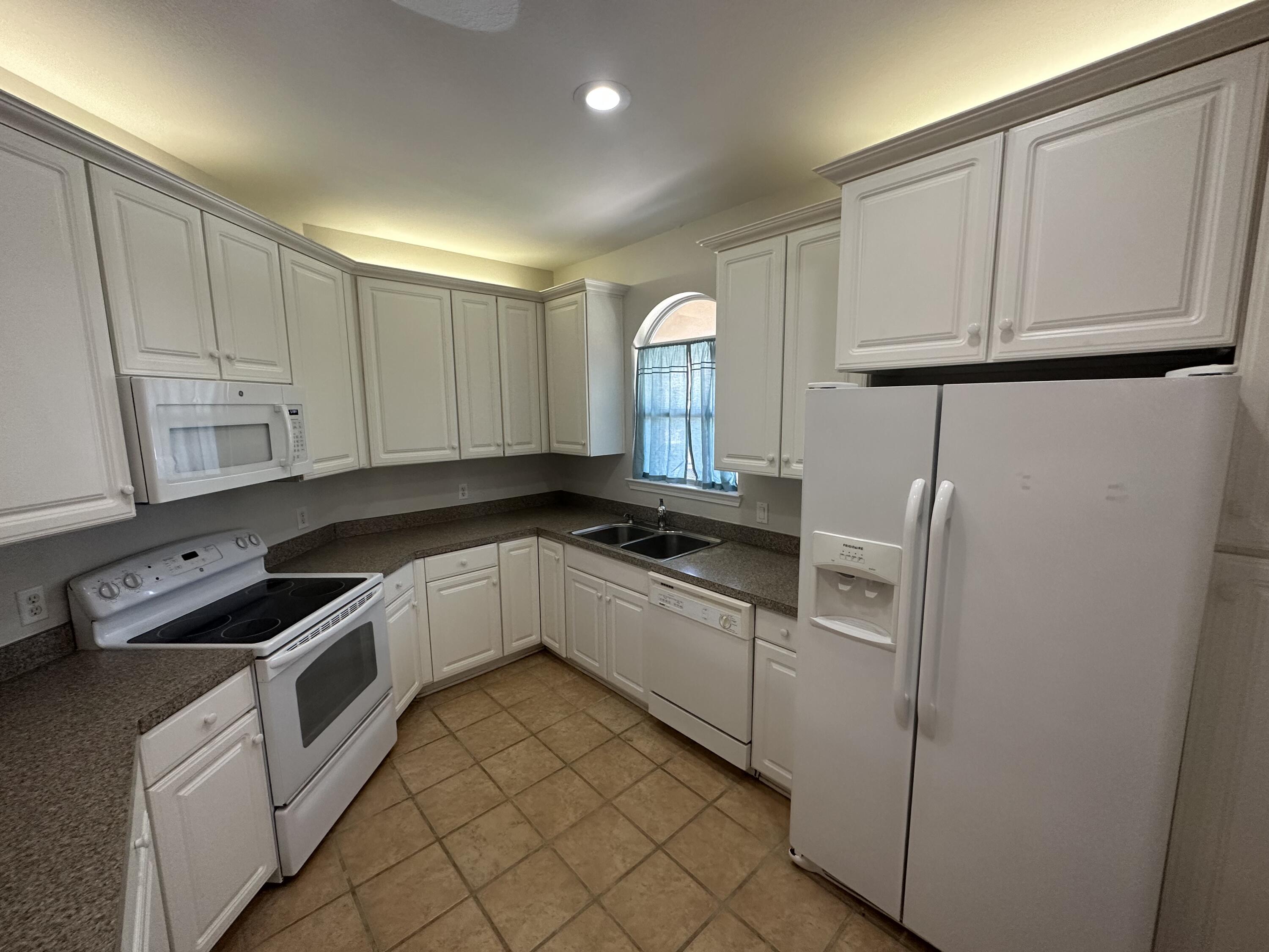 TERRA COTTA TERRACE - Residential Lease