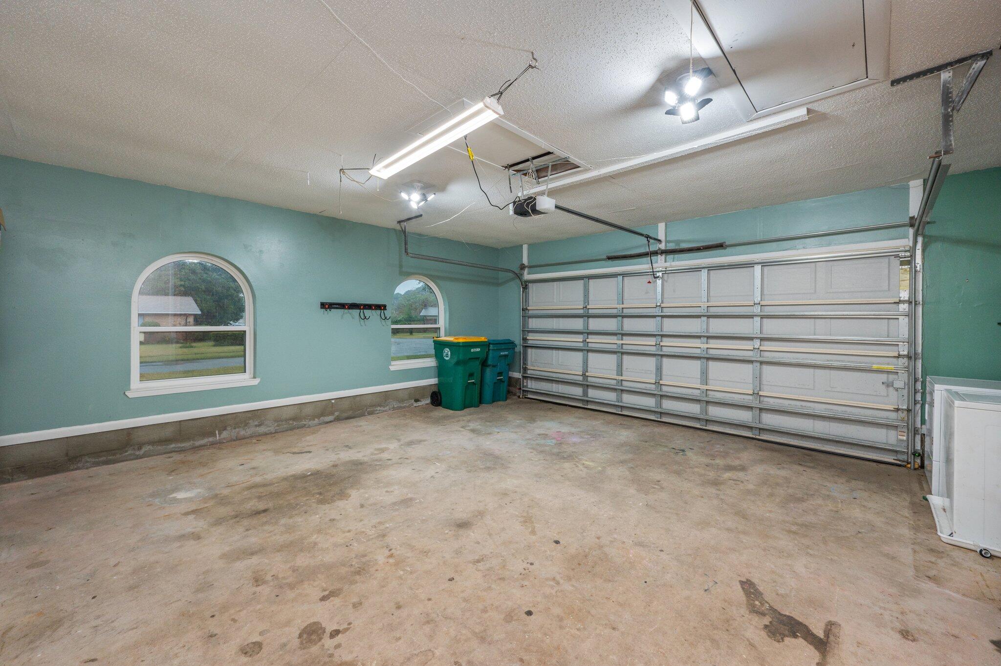 TANGLEWOOD S/D 1ST ADDN - Residential Lease