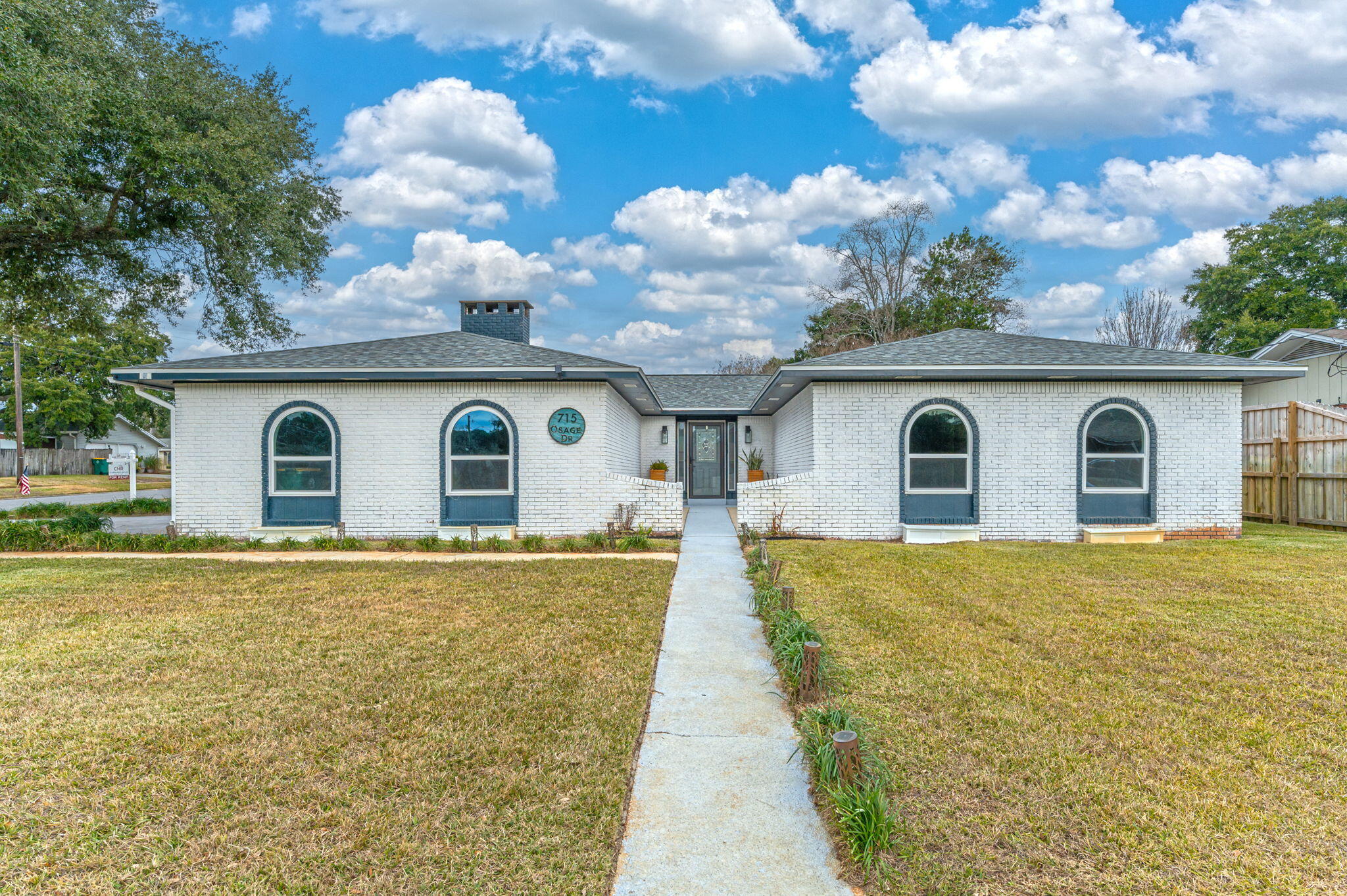 TANGLEWOOD S/D 1ST ADDN - Residential Lease