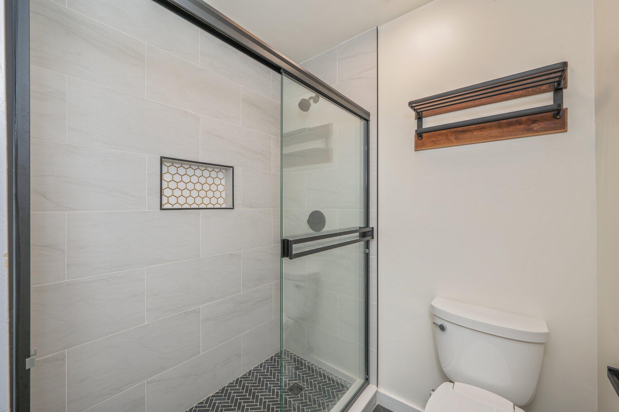 TANGLEWOOD S/D 1ST ADDN - Residential Lease