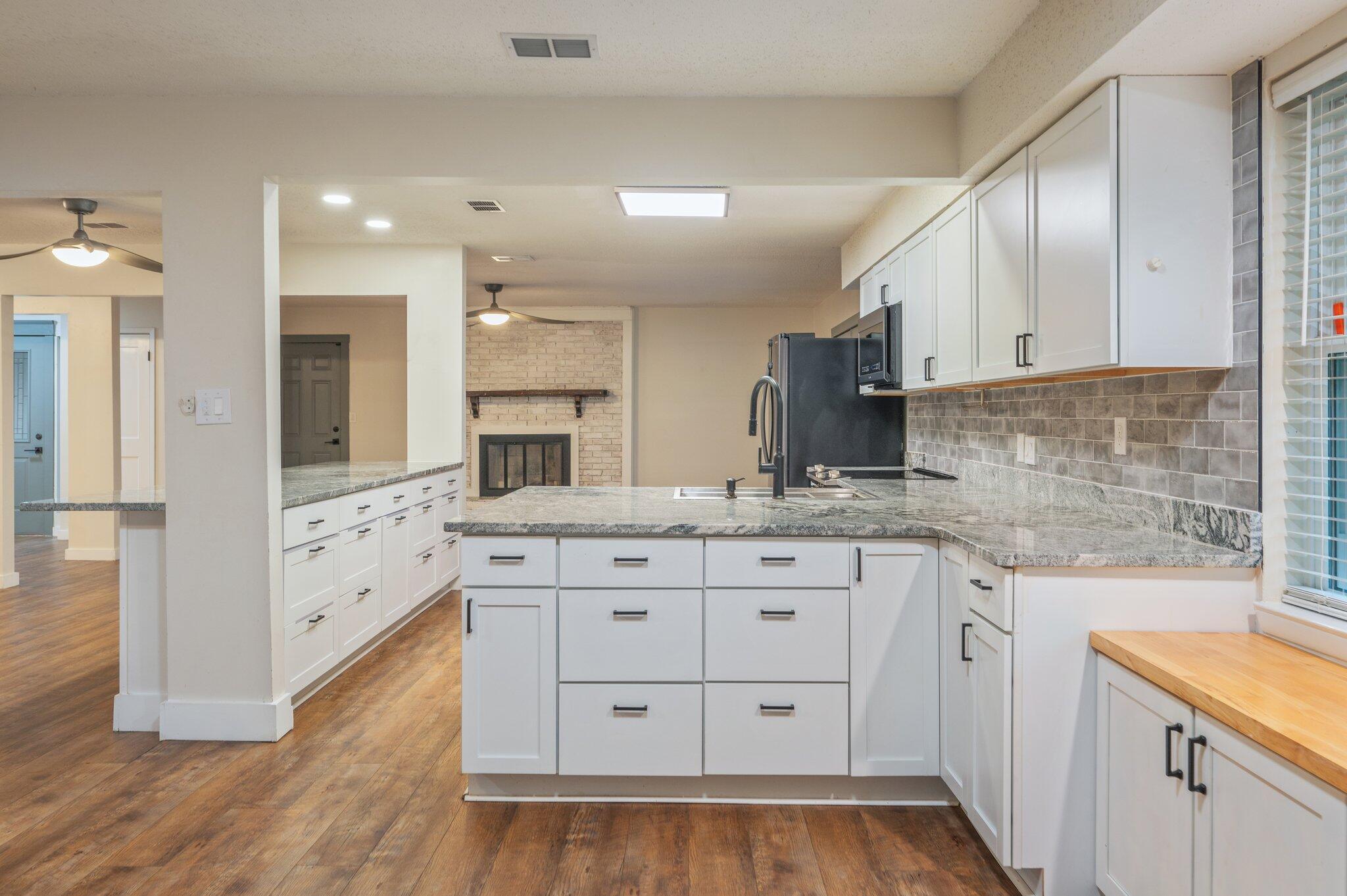 TANGLEWOOD S/D 1ST ADDN - Residential Lease