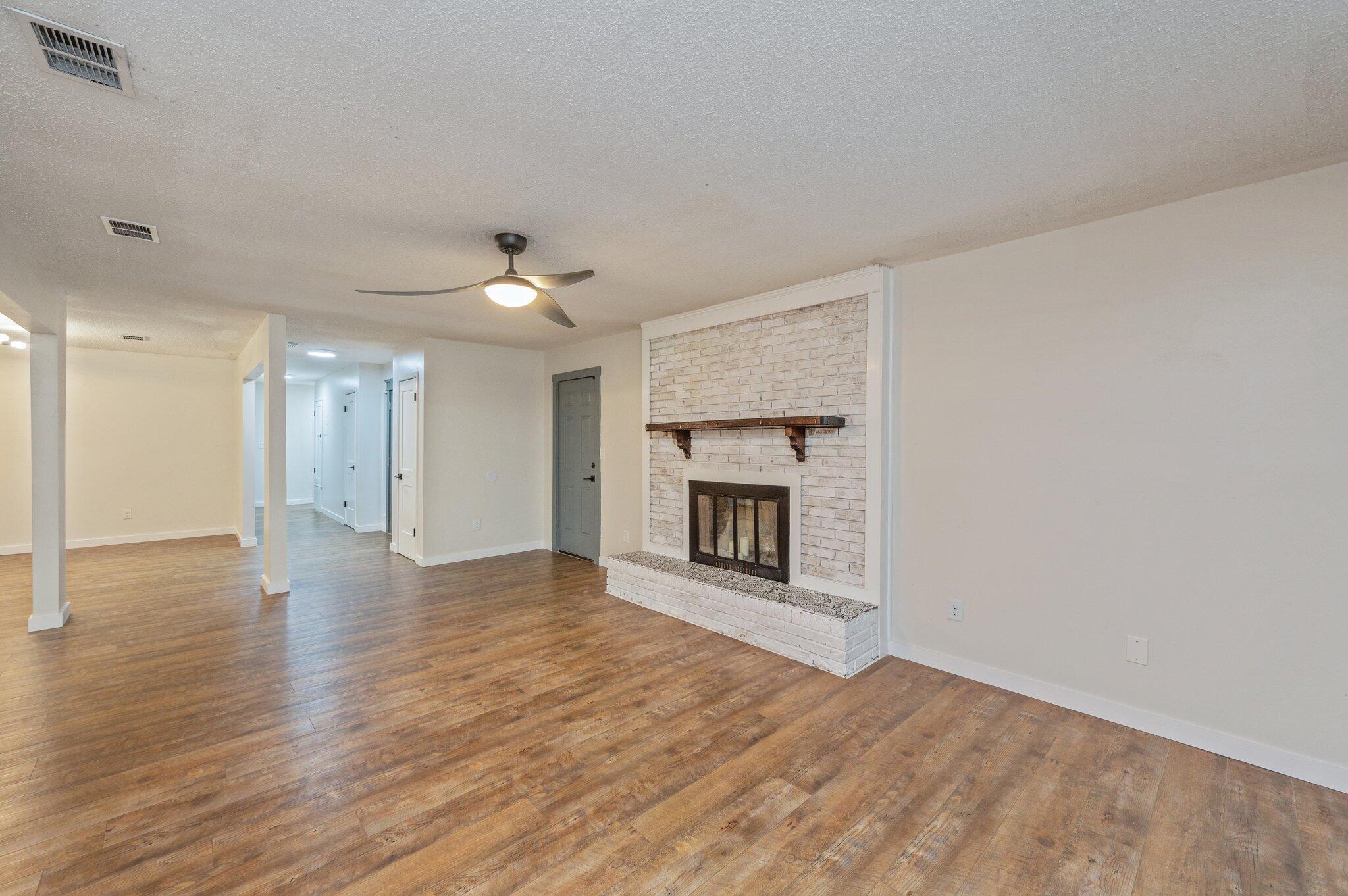 TANGLEWOOD S/D 1ST ADDN - Residential Lease