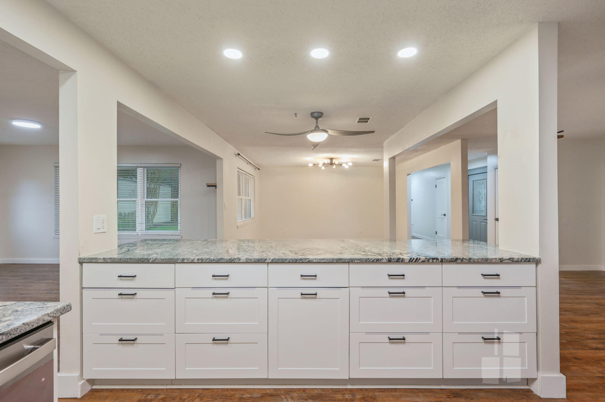 TANGLEWOOD S/D 1ST ADDN - Residential Lease