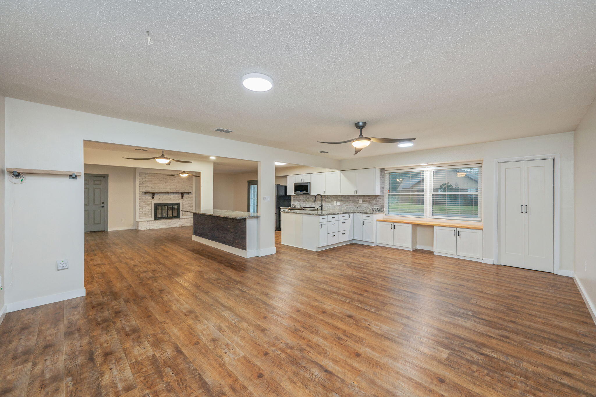 TANGLEWOOD S/D 1ST ADDN - Residential Lease