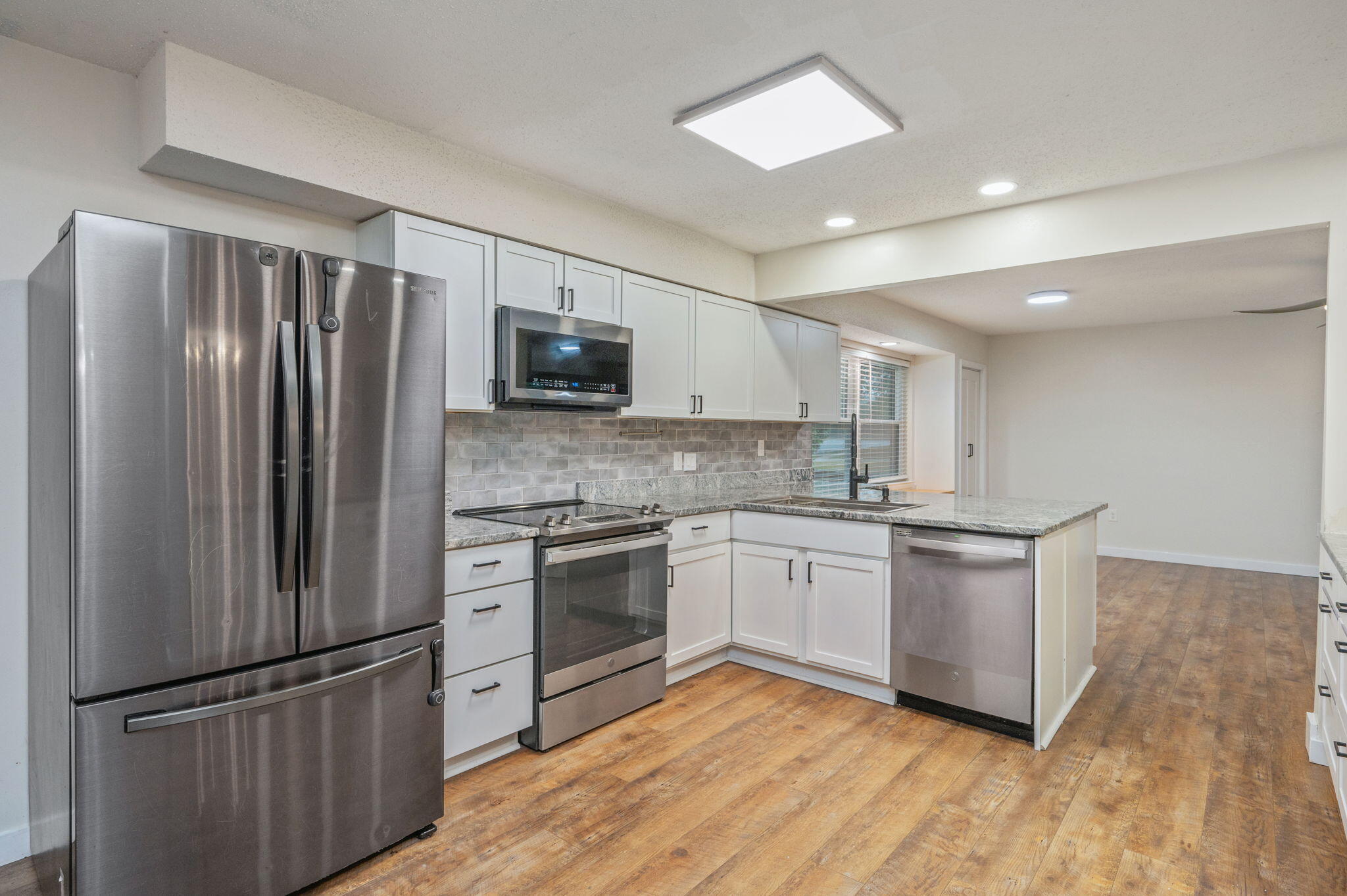 TANGLEWOOD S/D 1ST ADDN - Residential Lease