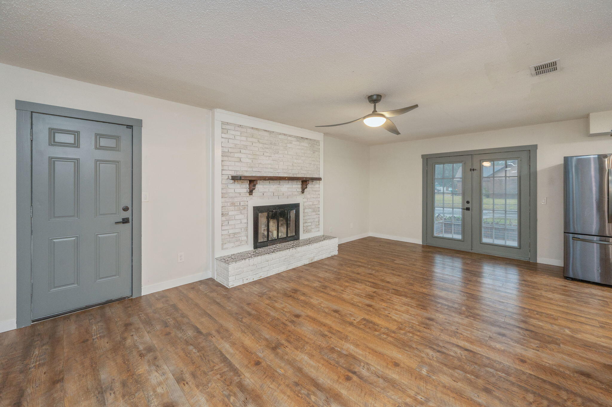 TANGLEWOOD S/D 1ST ADDN - Residential Lease