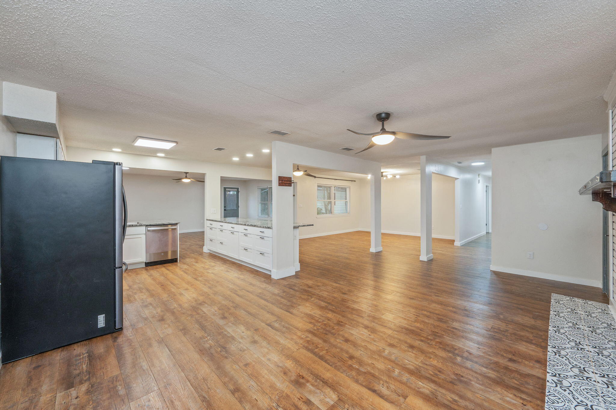 TANGLEWOOD S/D 1ST ADDN - Residential Lease