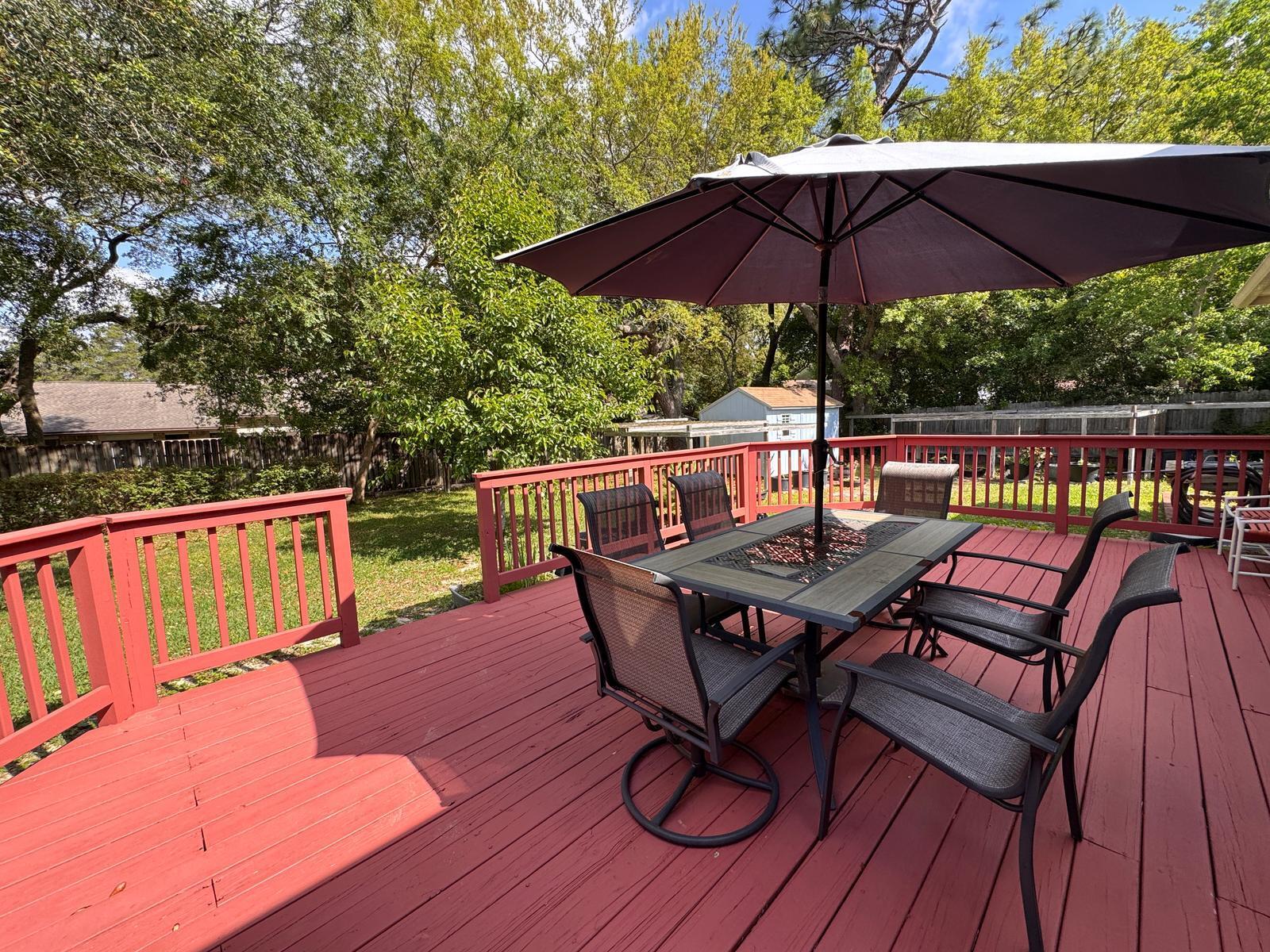 ROCKY BAYOU COUNTRY CLUB ESTATES 7 - Residential Lease