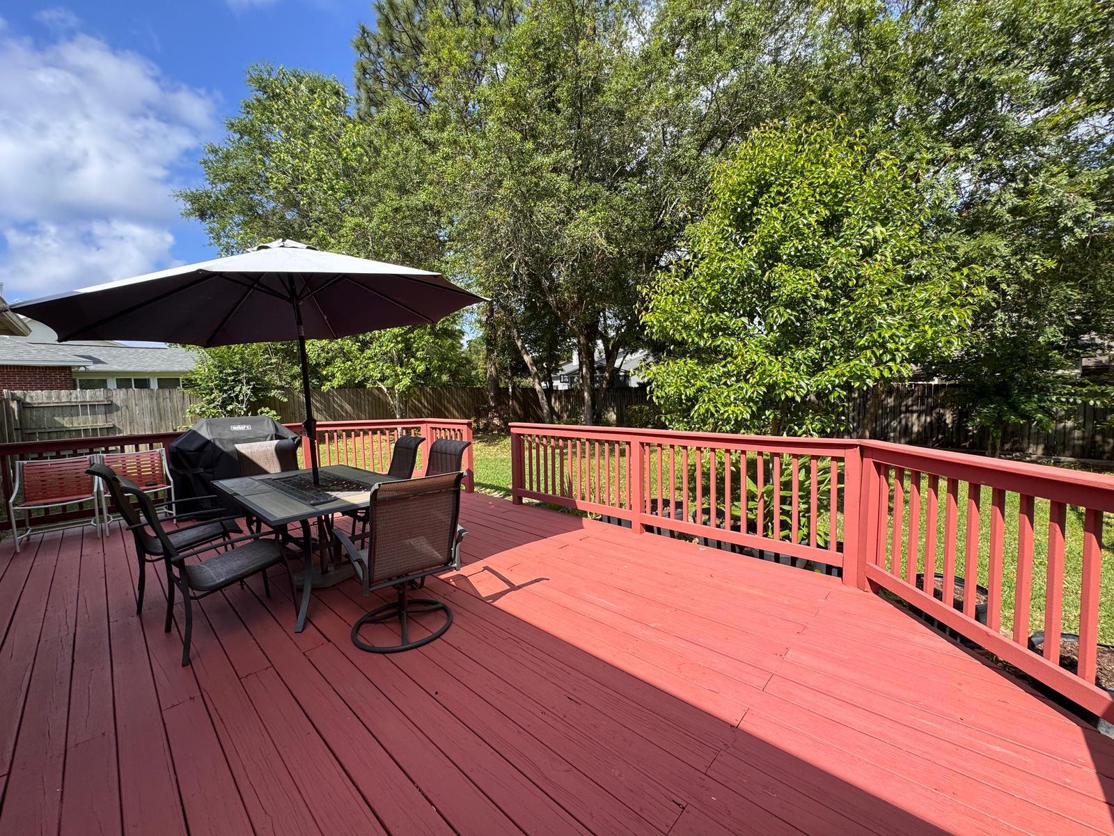 ROCKY BAYOU COUNTRY CLUB ESTATES 7 - Residential Lease