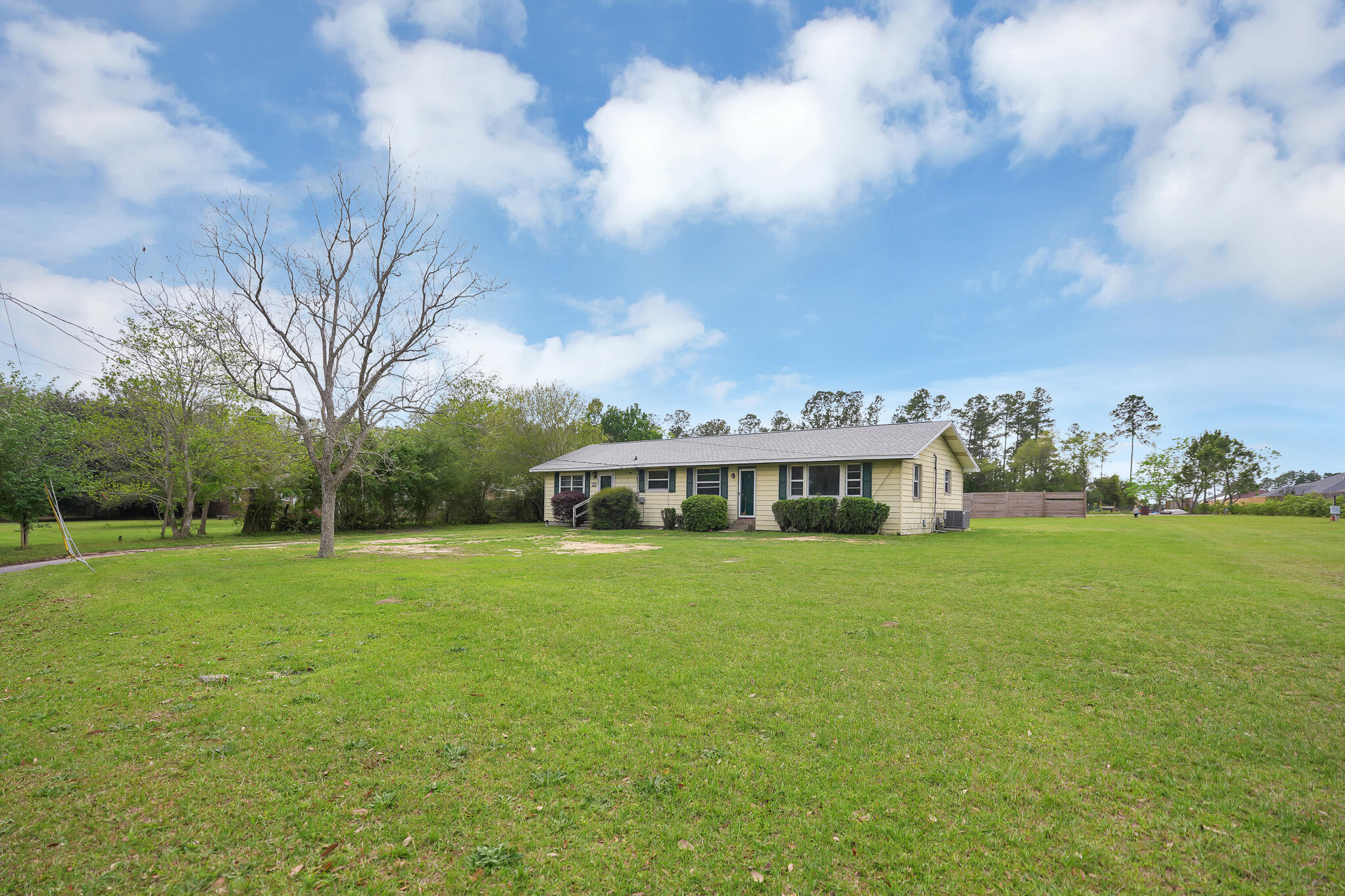 NO RECORDED SUBDIVISION - Residential