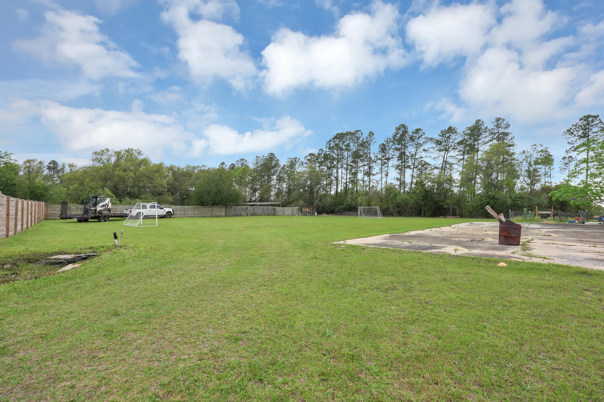 NO RECORDED SUBDIVISION - Residential