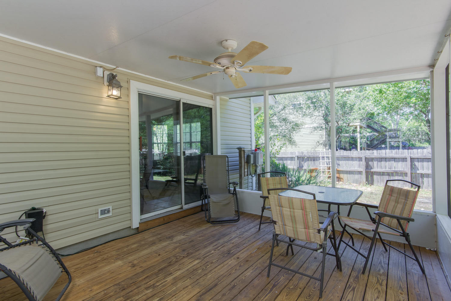 TURQUOISE BEACH 2ND ADDN - Residential