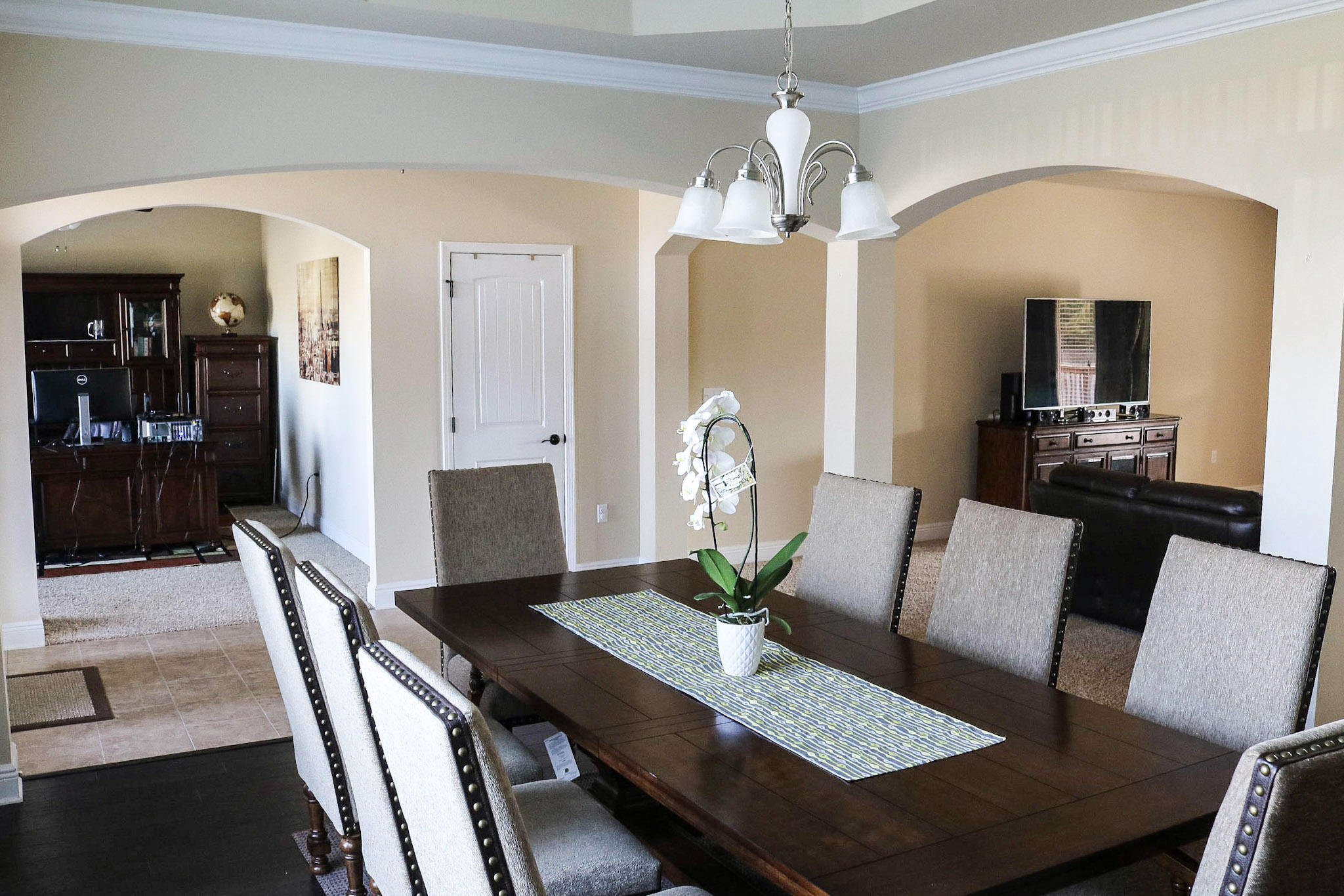 BROWNSTONE MANOR - Residential