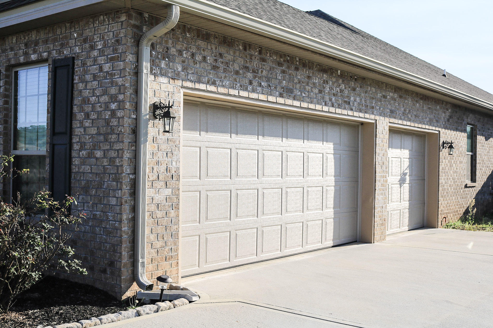 BROWNSTONE MANOR - Residential